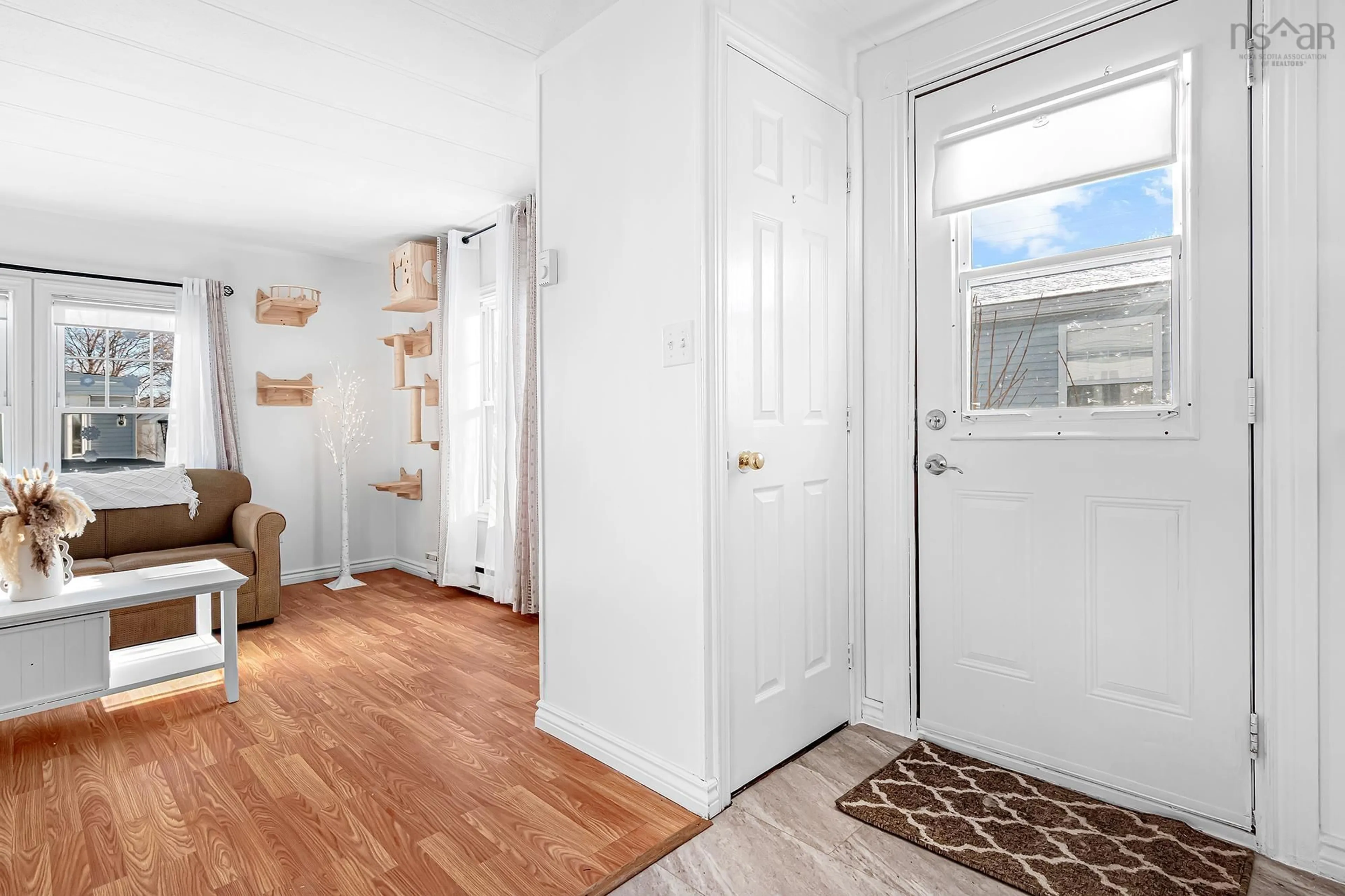 Indoor entryway for 2 Cocoa St, Dartmouth Nova Scotia B2W 4W5