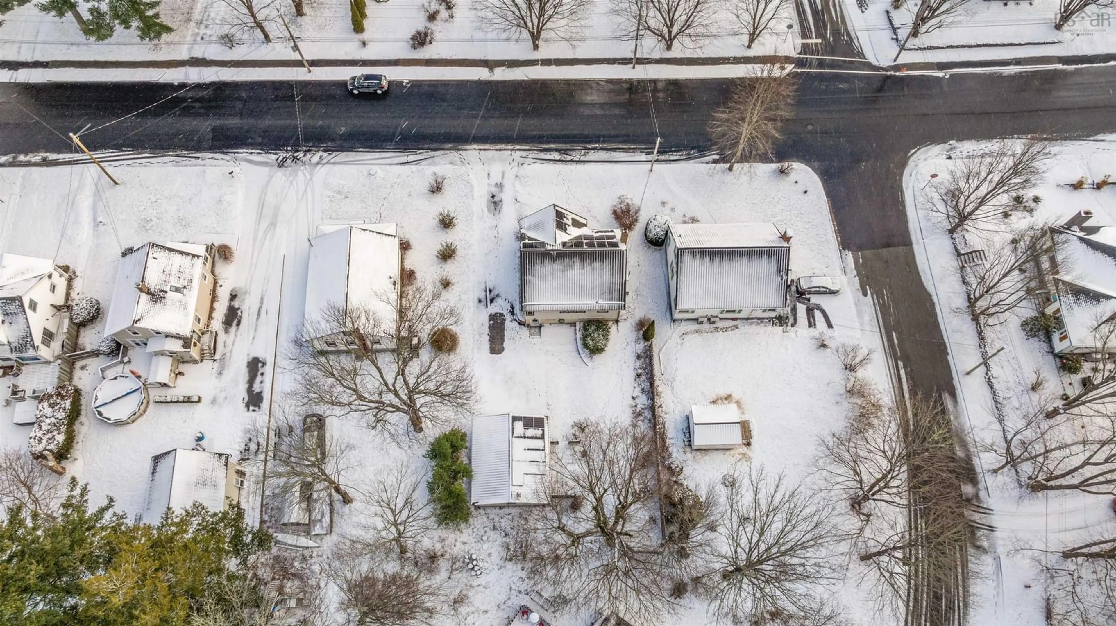 A pic from outside/outdoor area/front of a property/back of a property/a pic from drone, street for 186 Empire St, Bridgewater Nova Scotia B4V 2M2