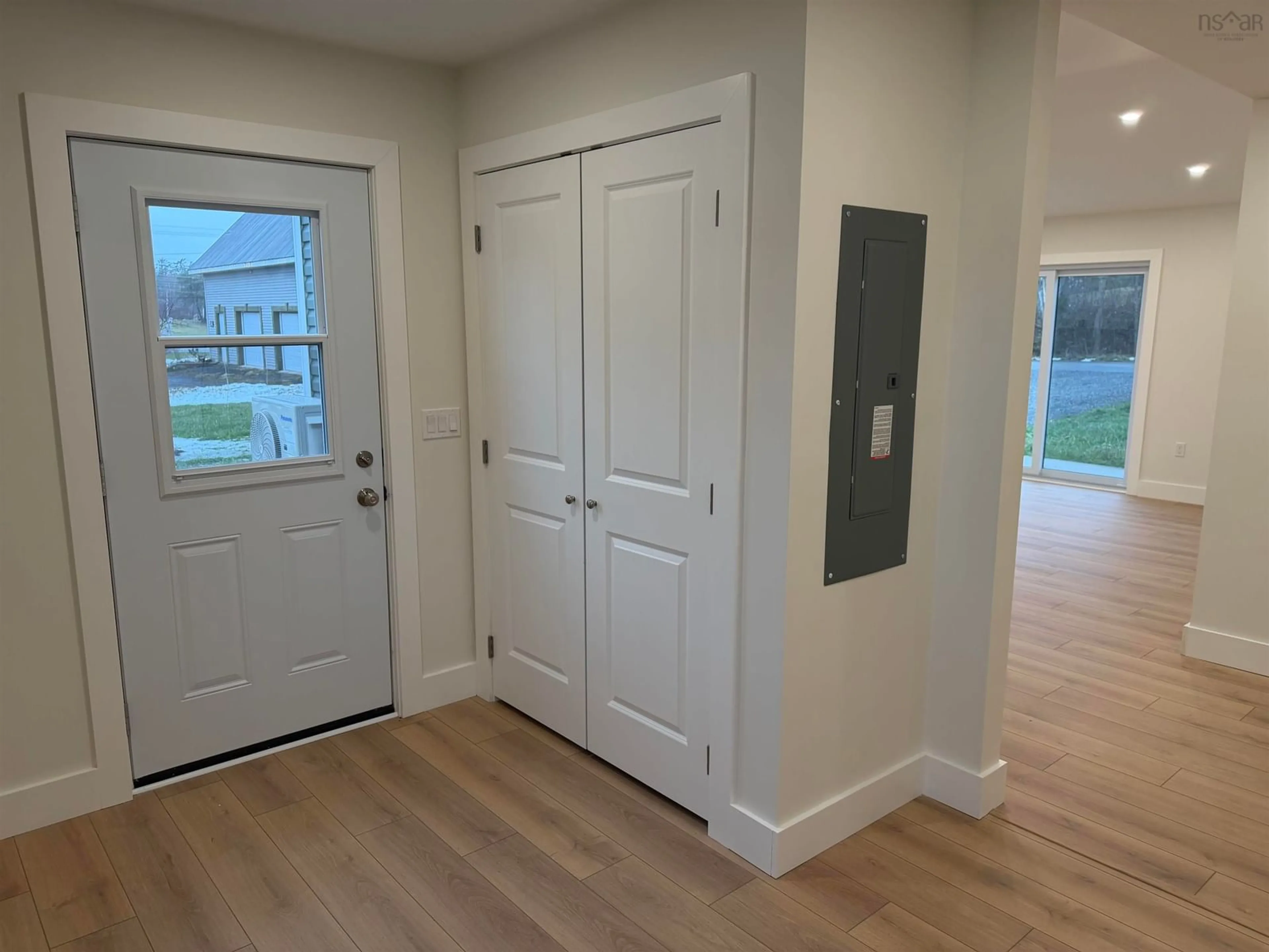 Indoor entryway for 821 Old Alma Rd, Alma Nova Scotia B0K 2A0