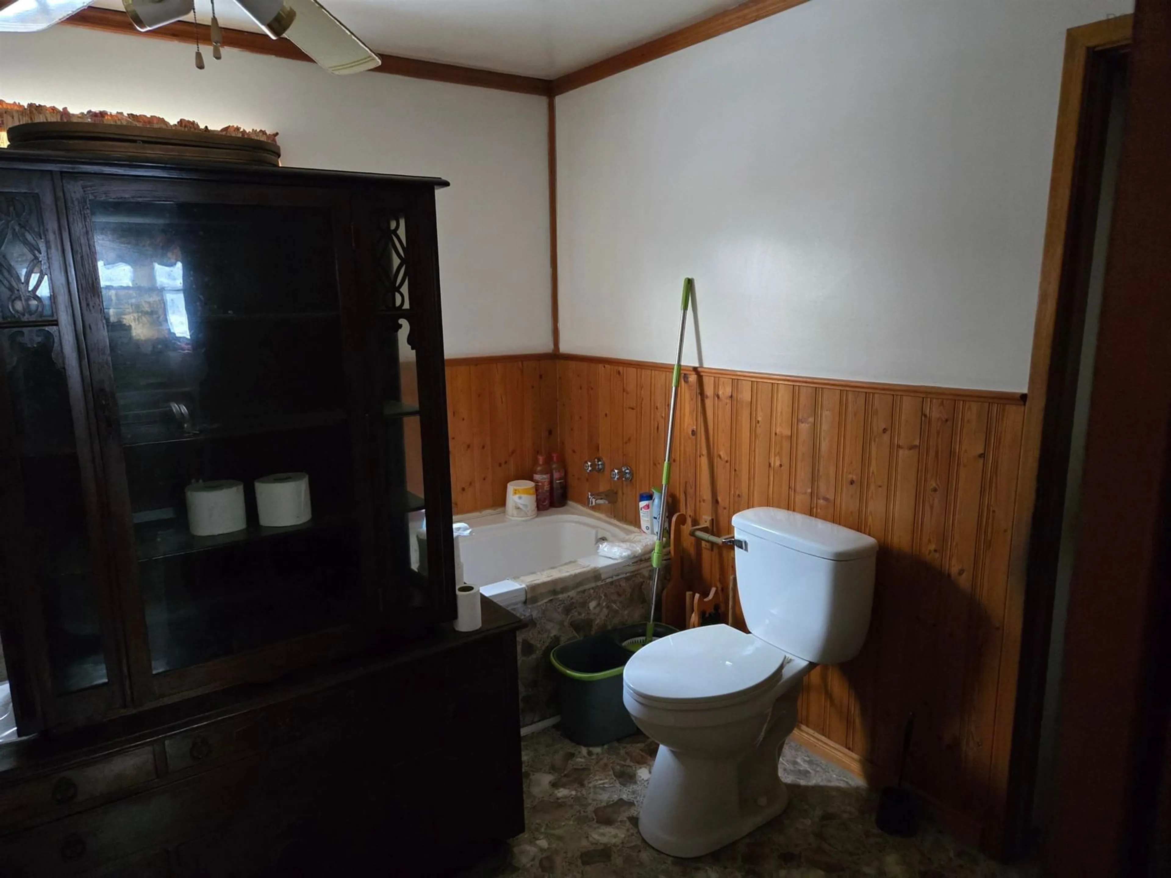 A pic of a room for 3551 Highway 2, Economy Nova Scotia B0M 1B0