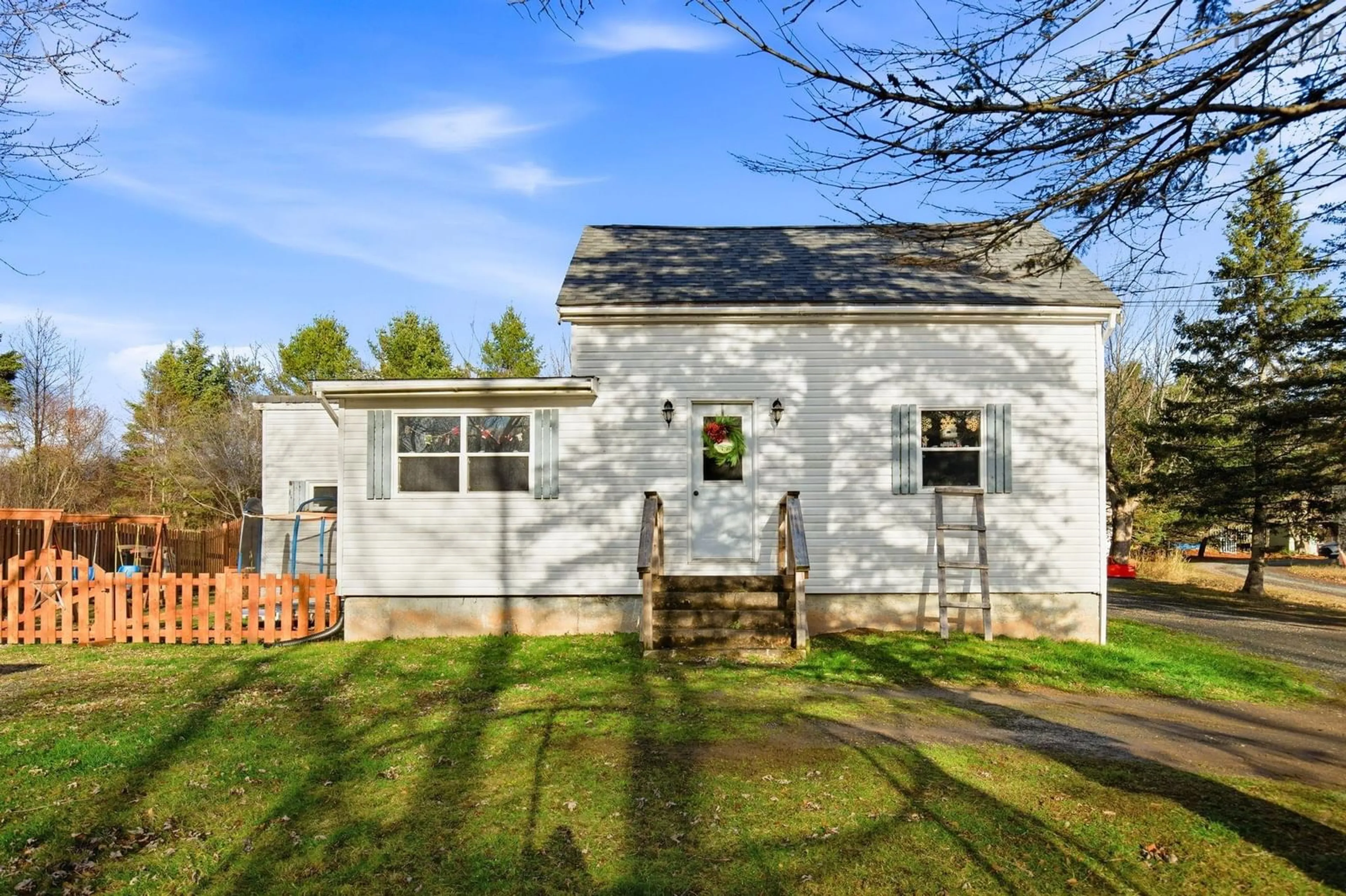 Shed for 176 Willow St, Hants Border Nova Scotia B0P 1P0