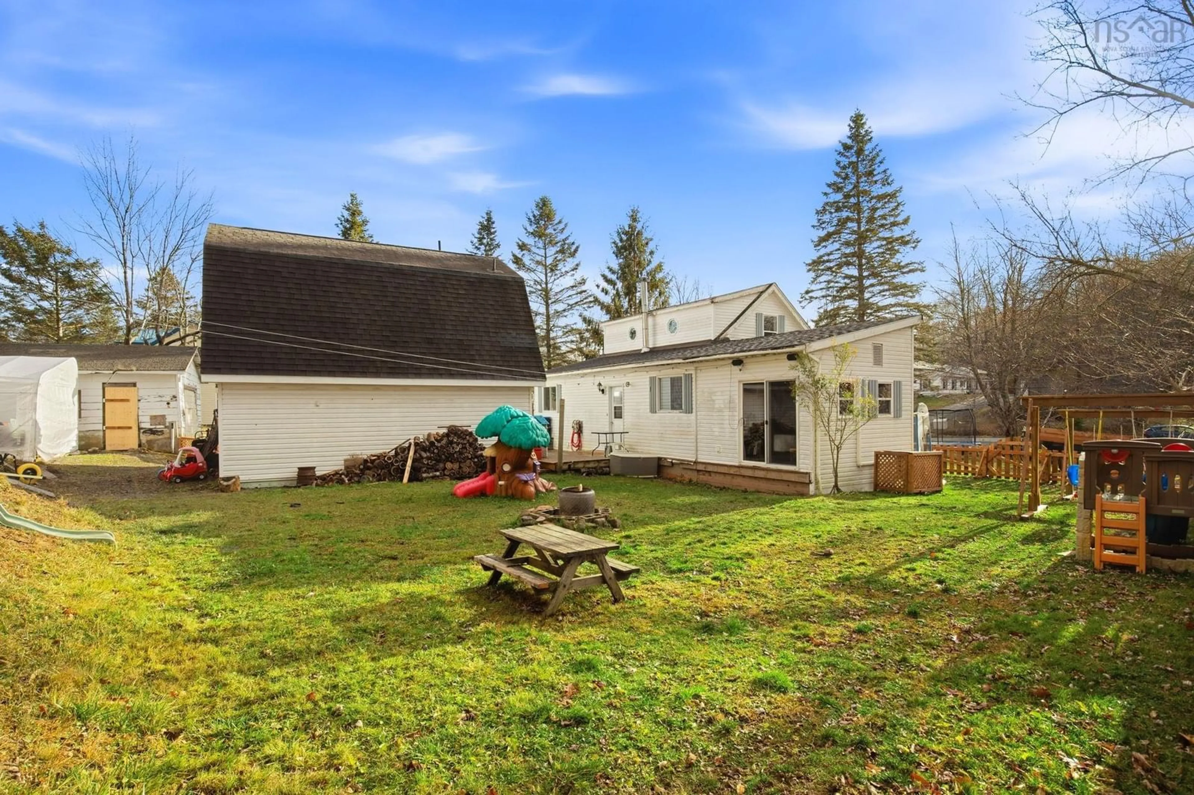 A pic from outside/outdoor area/front of a property/back of a property/a pic from drone, mountain view for 176 Willow St, Hants Border Nova Scotia B0P 1P0