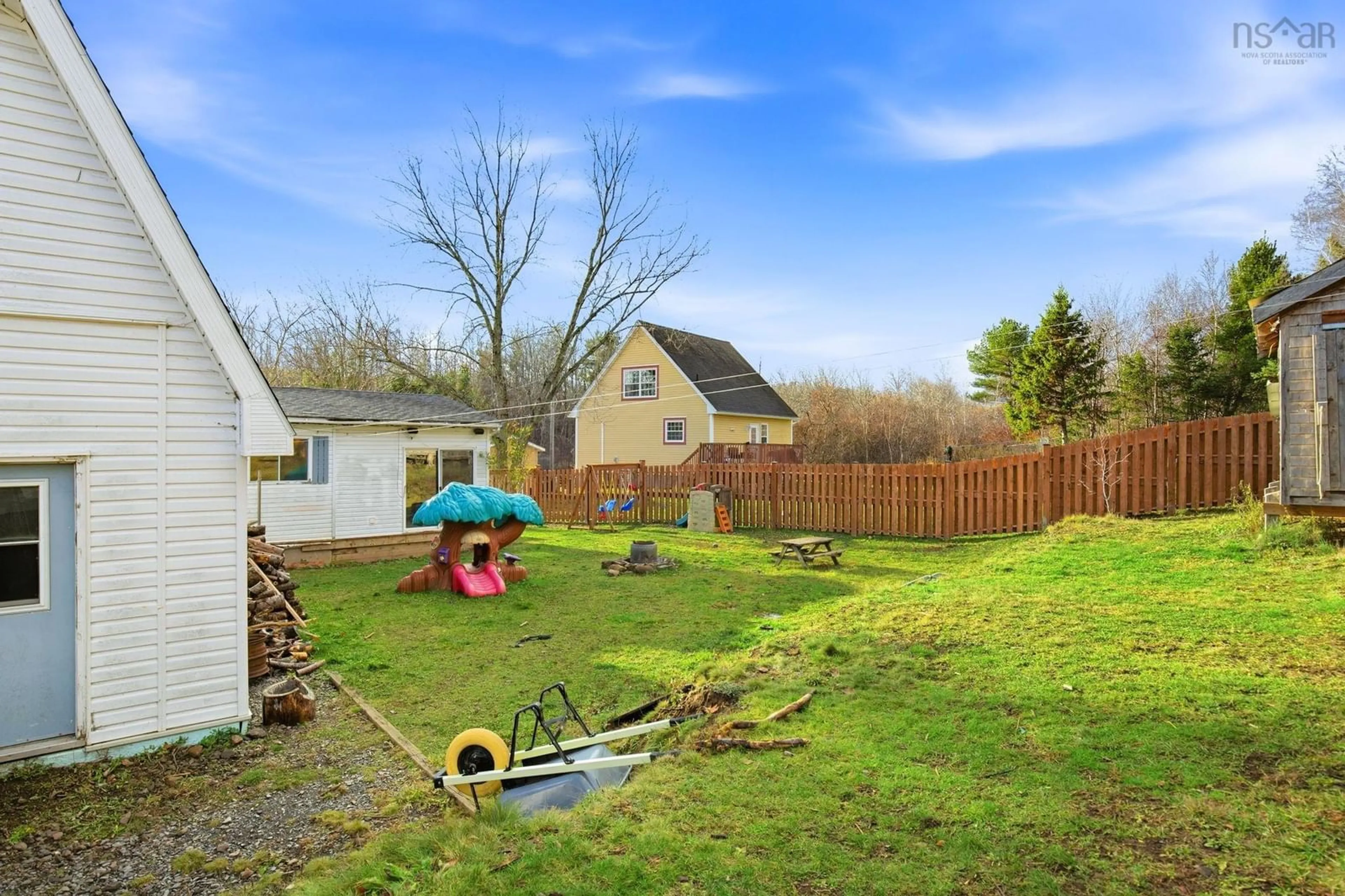 A pic from outside/outdoor area/front of a property/back of a property/a pic from drone, unknown for 176 Willow St, Hants Border Nova Scotia B0P 1P0