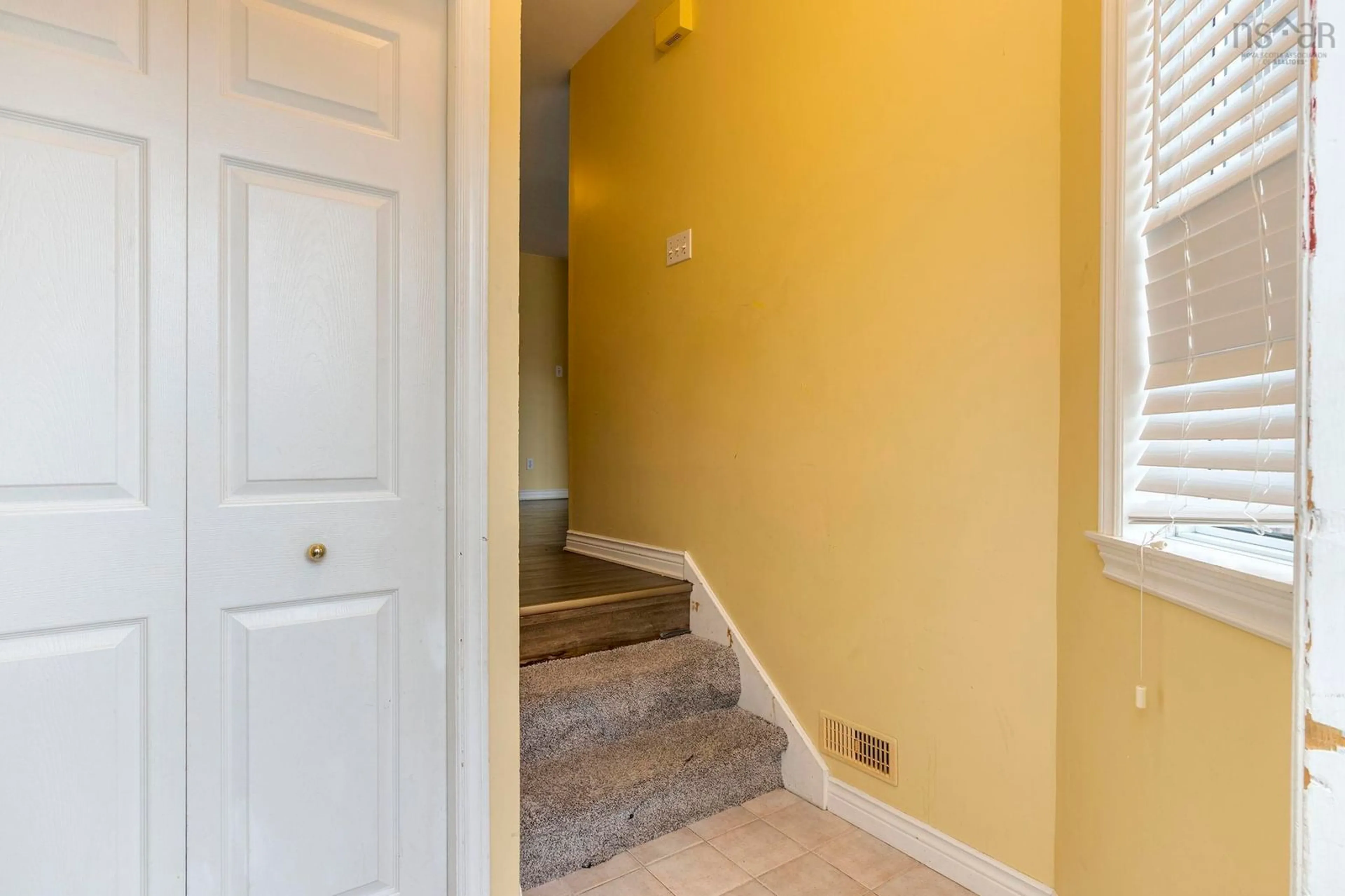 Indoor entryway for 13 Fred Keyes Crt, Bedford Nova Scotia B4A 4B6