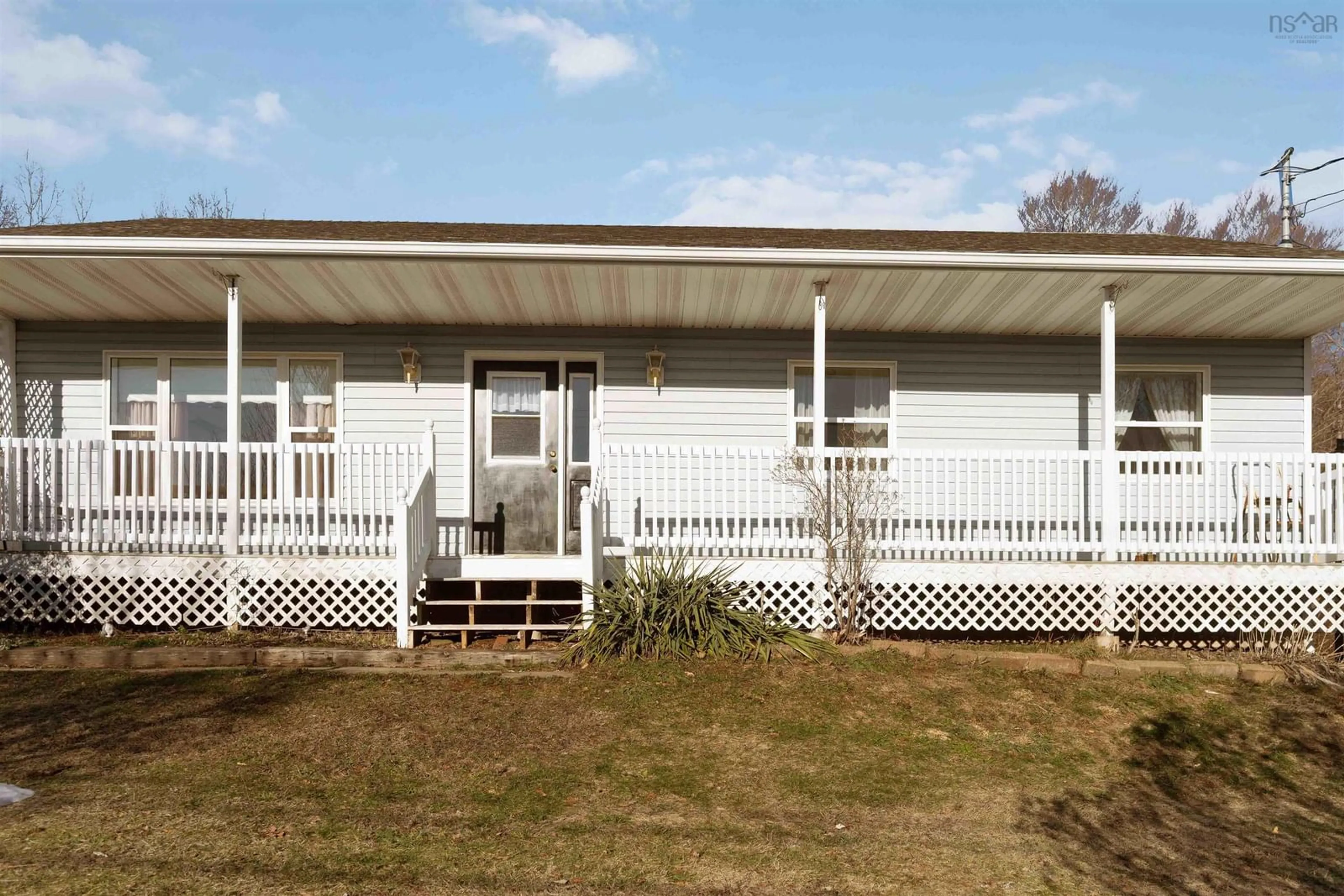 Home with vinyl exterior material, building for 4395 Prospect Rd, North Alton Nova Scotia B4N 3V8