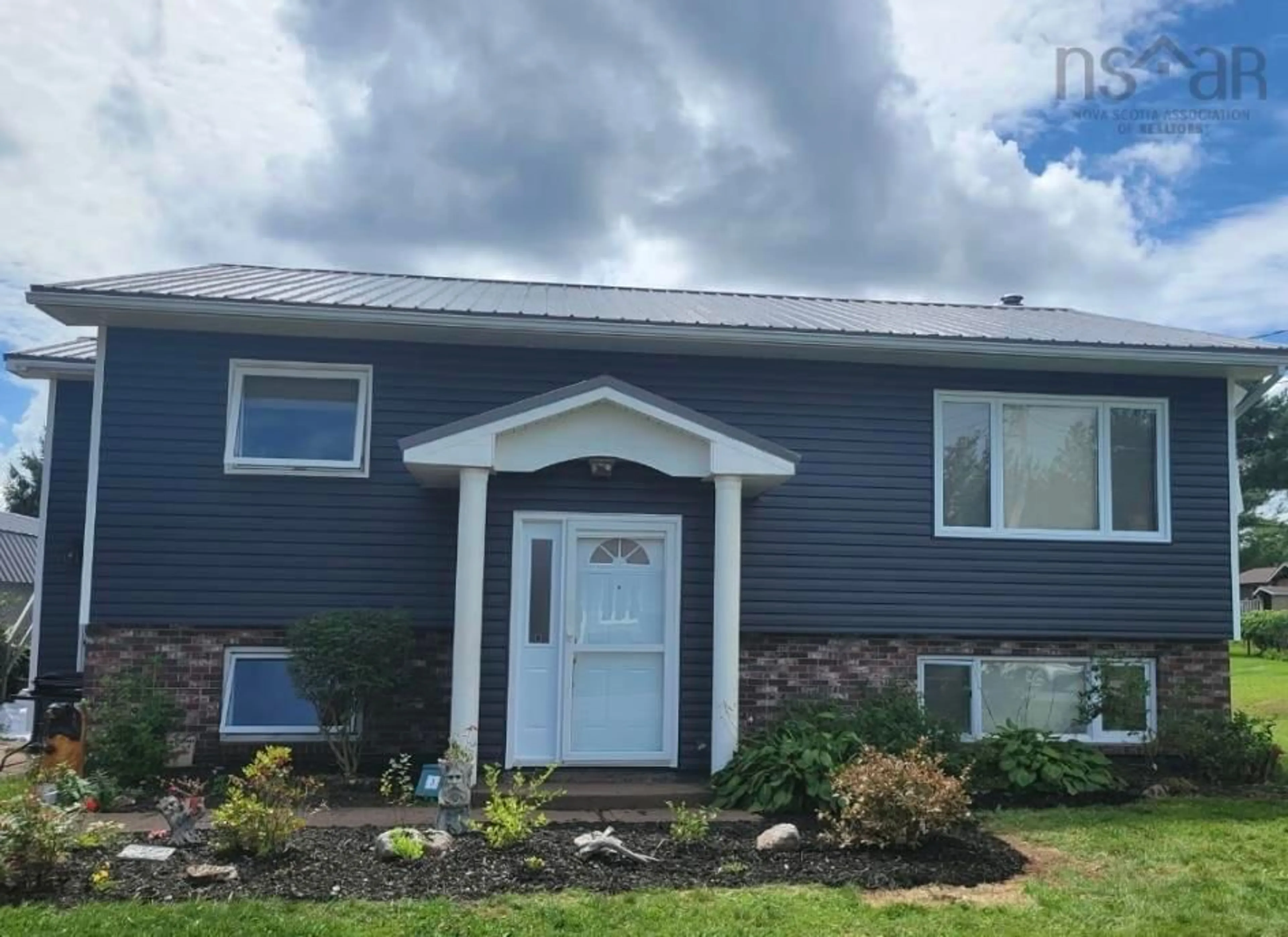 Home with vinyl exterior material, unknown for 3 Fletcher Dr, Amherst Nova Scotia B4H 4M3