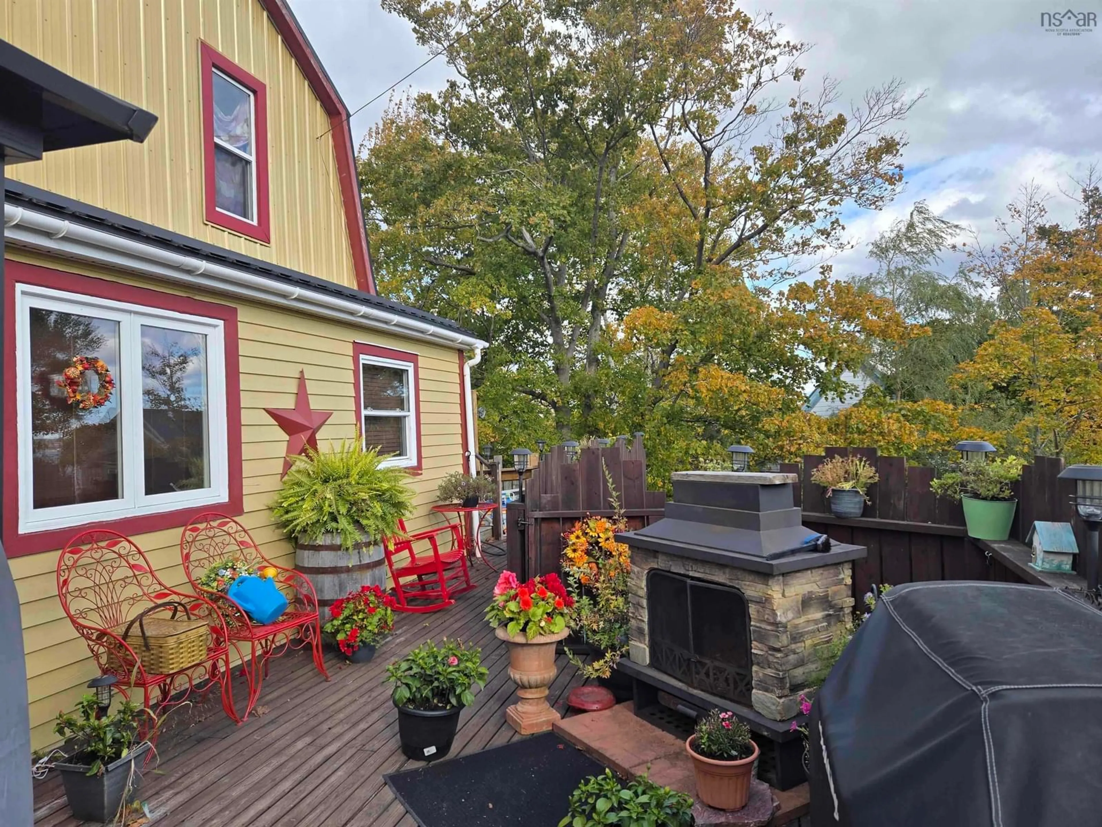 Patio, street for 436 Wylde St, Mulgrave Nova Scotia B0E 2G0