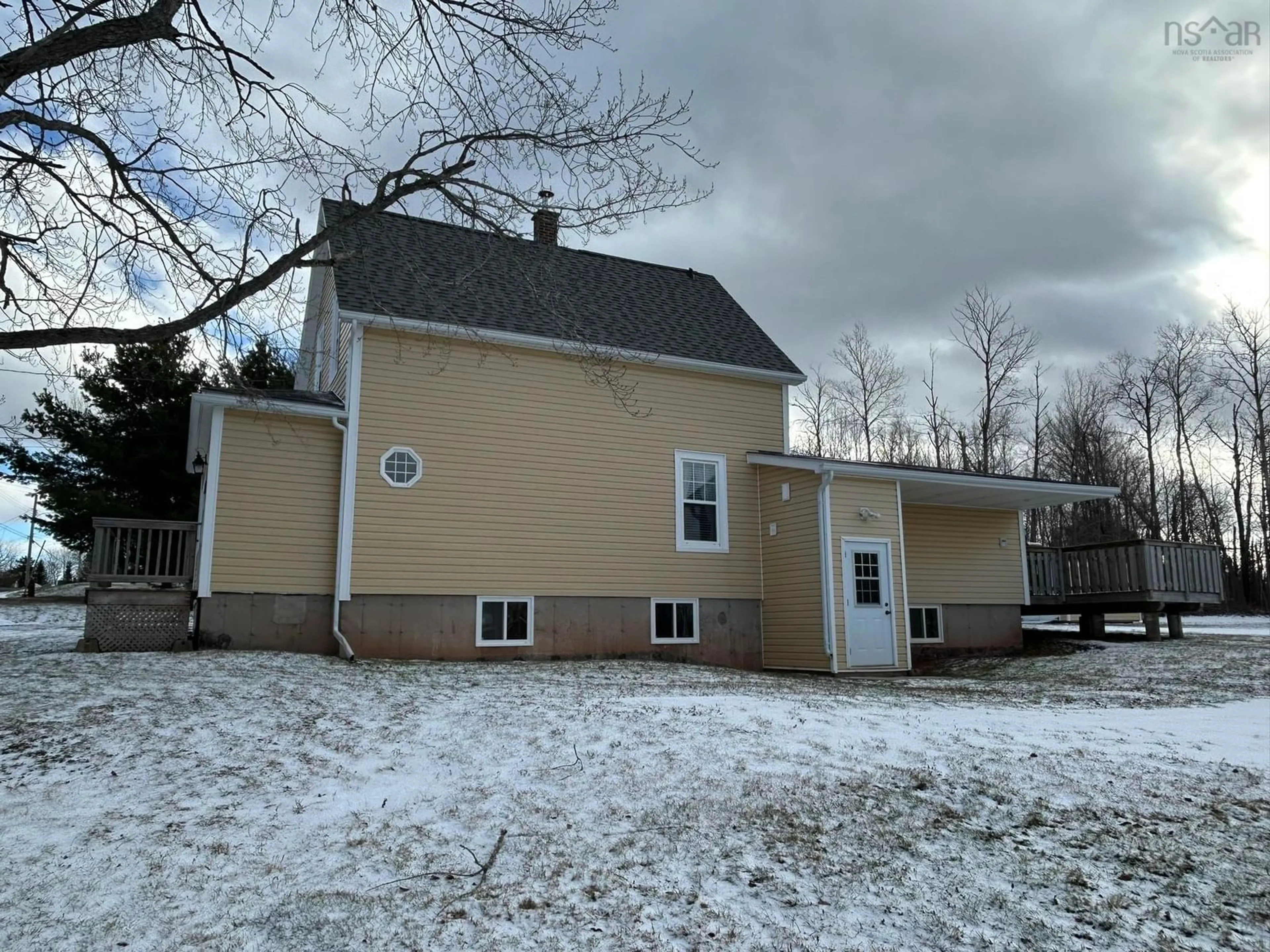 Unknown for 2279 North St, Westville Nova Scotia B0K 2A0