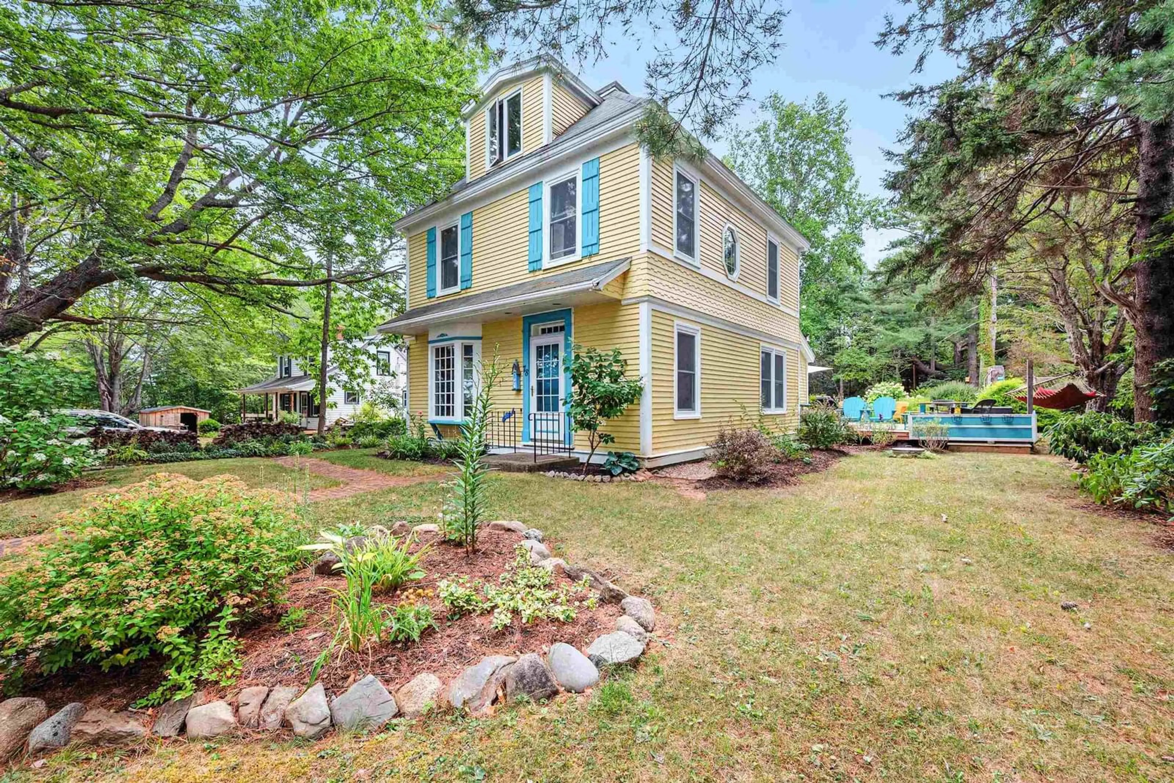 Home with vinyl exterior material, street for 78 Shore Dr, Conquerall Bank Nova Scotia B4V 0J1