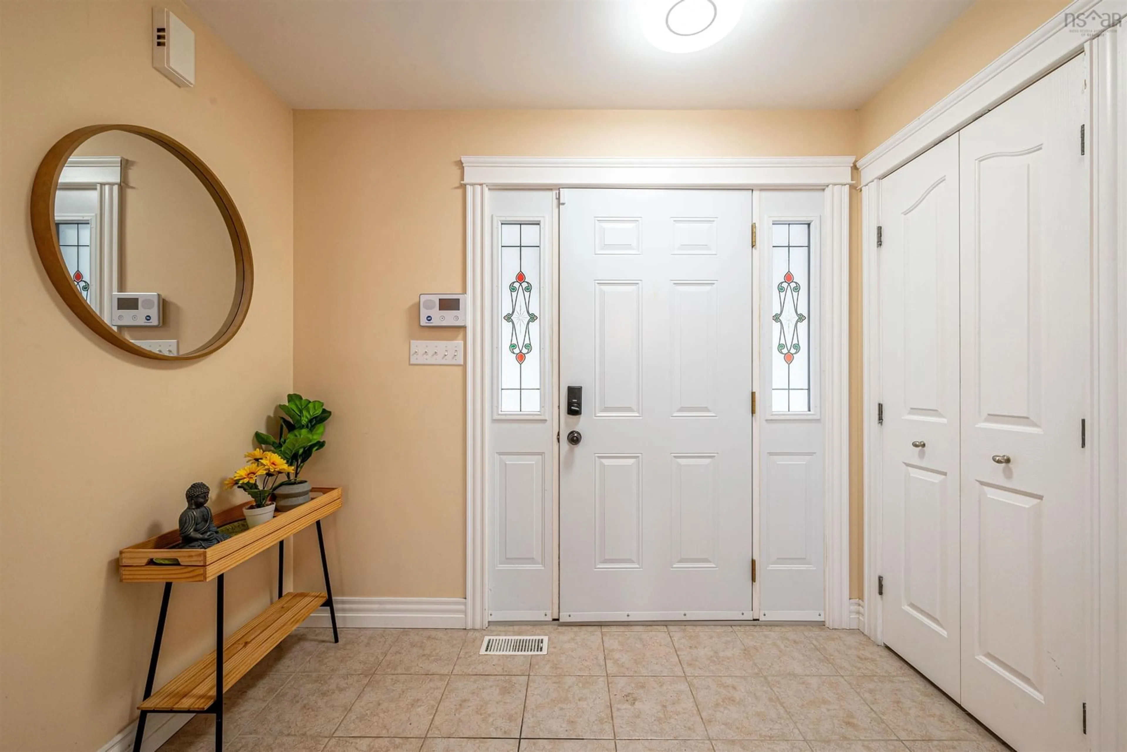 Indoor entryway for 35 Granter Rd, Bedford Nova Scotia B4B 2C5