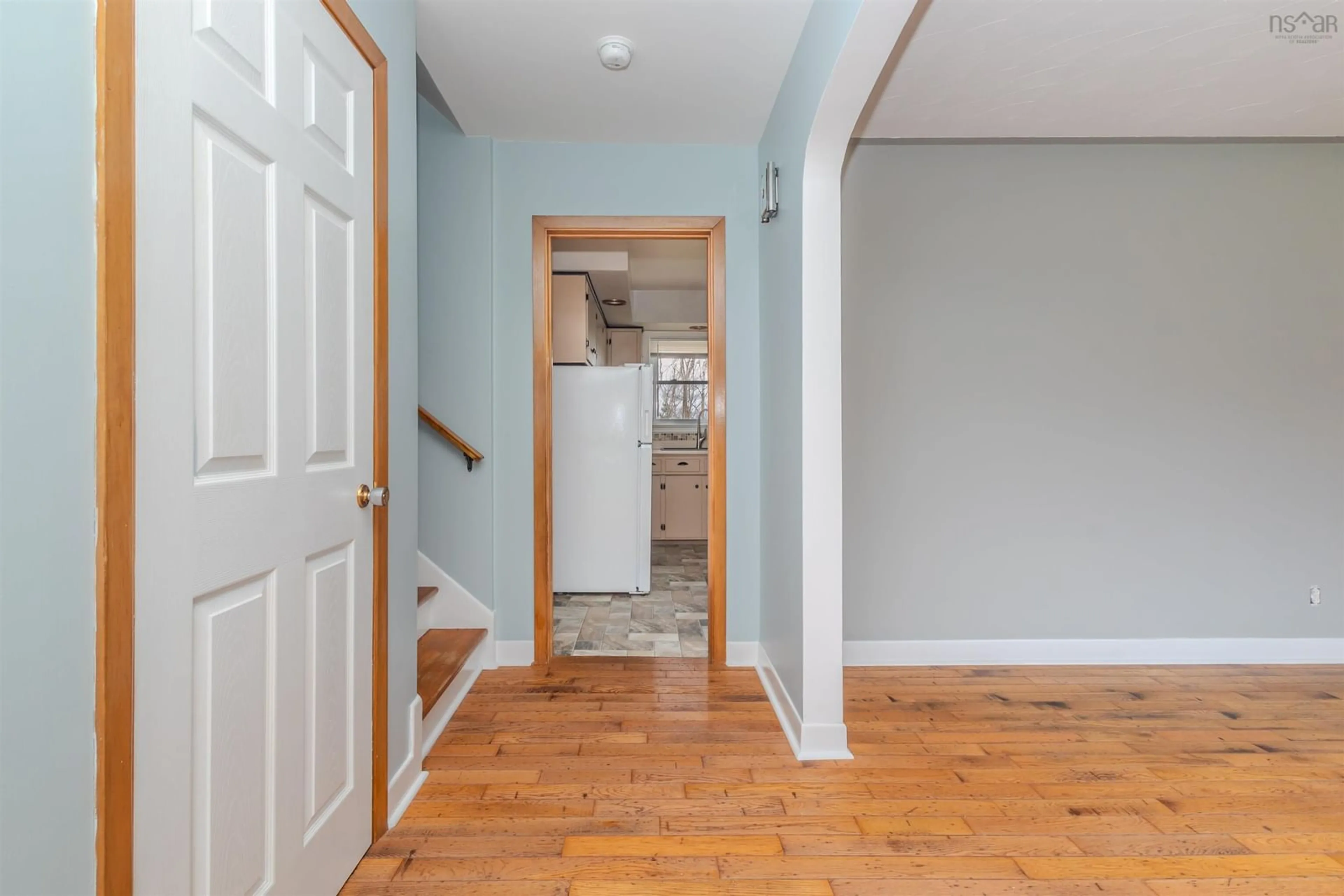 Indoor entryway for 101 Edgewood Dr, Sydney Nova Scotia B1P 2C2