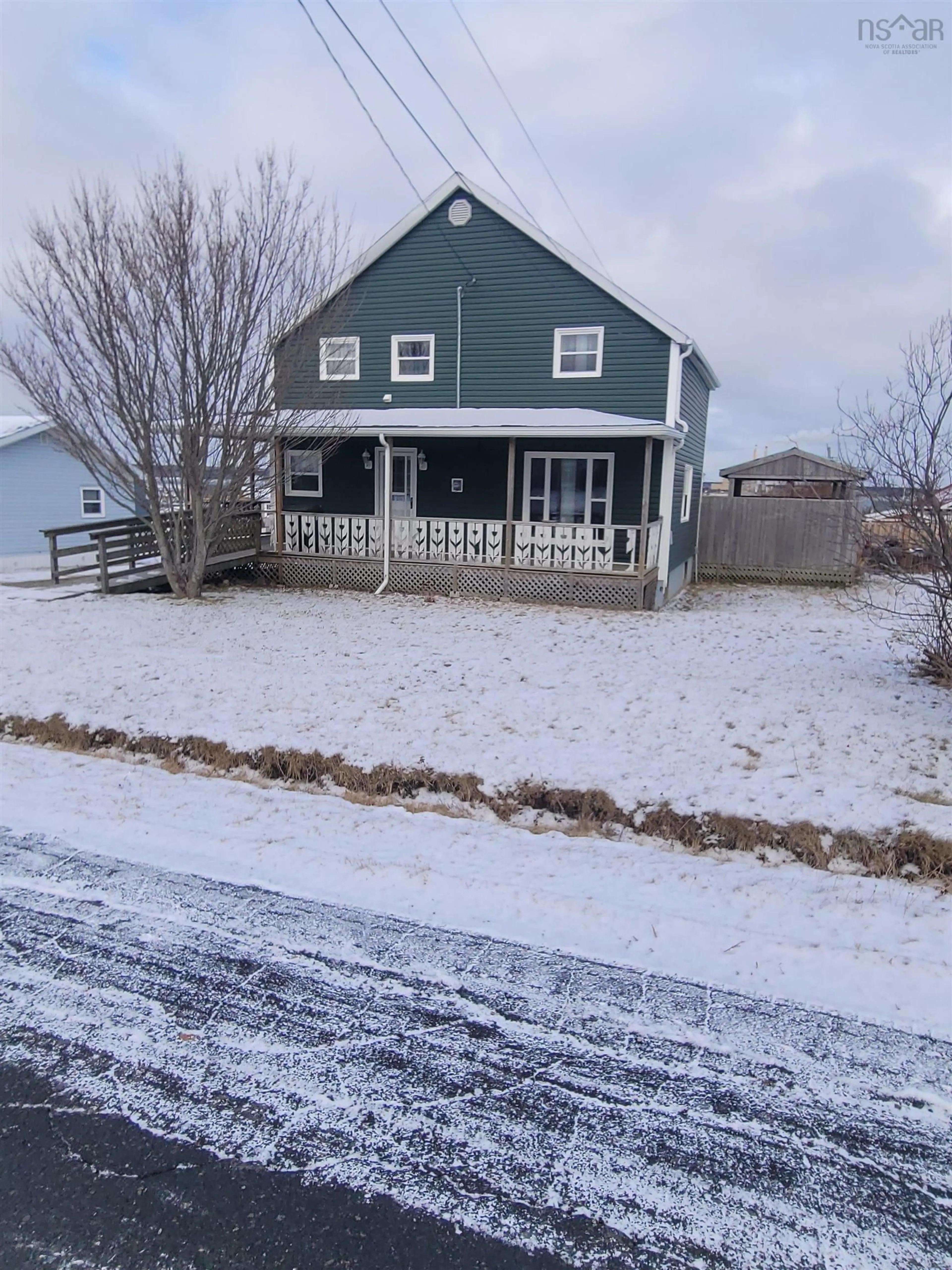 A pic from outside/outdoor area/front of a property/back of a property/a pic from drone, unknown for 44 Church St, Dominion Nova Scotia B1G 1A9