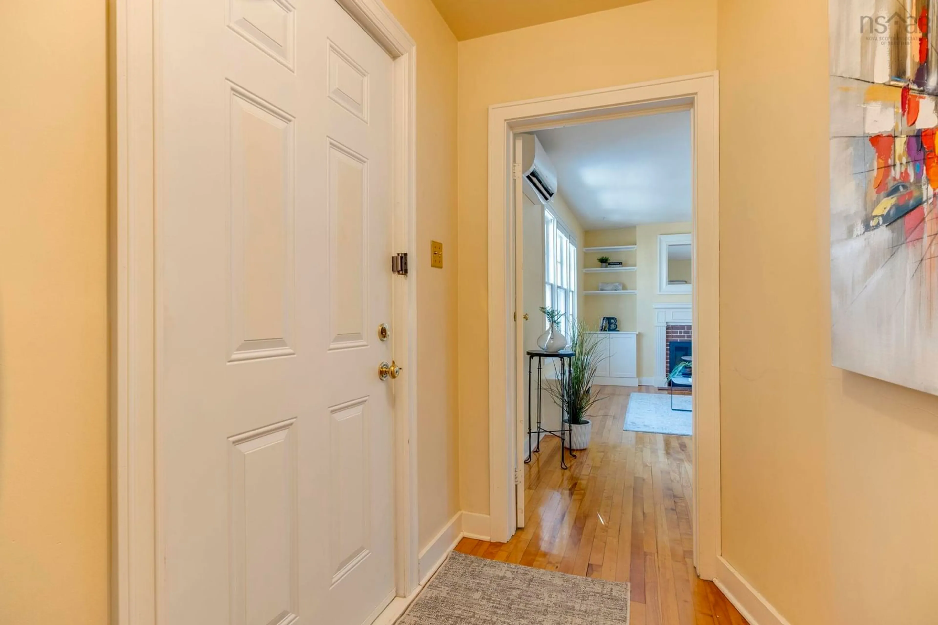 Indoor entryway for 6854 Edward Arab Ave, Halifax Nova Scotia B3L 2E1