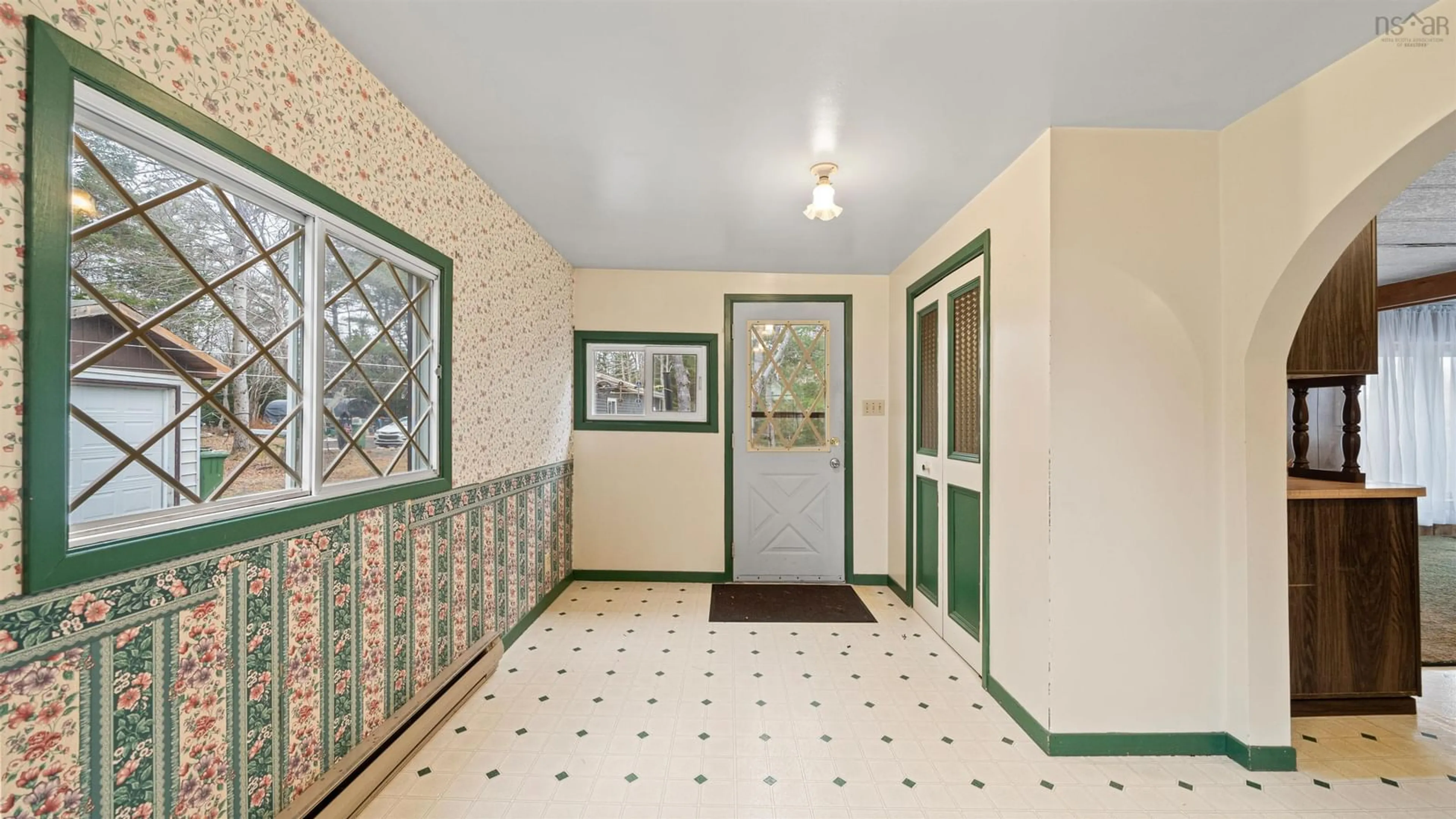 Indoor foyer for 21 James St, Timberlea Nova Scotia B3T 1G9