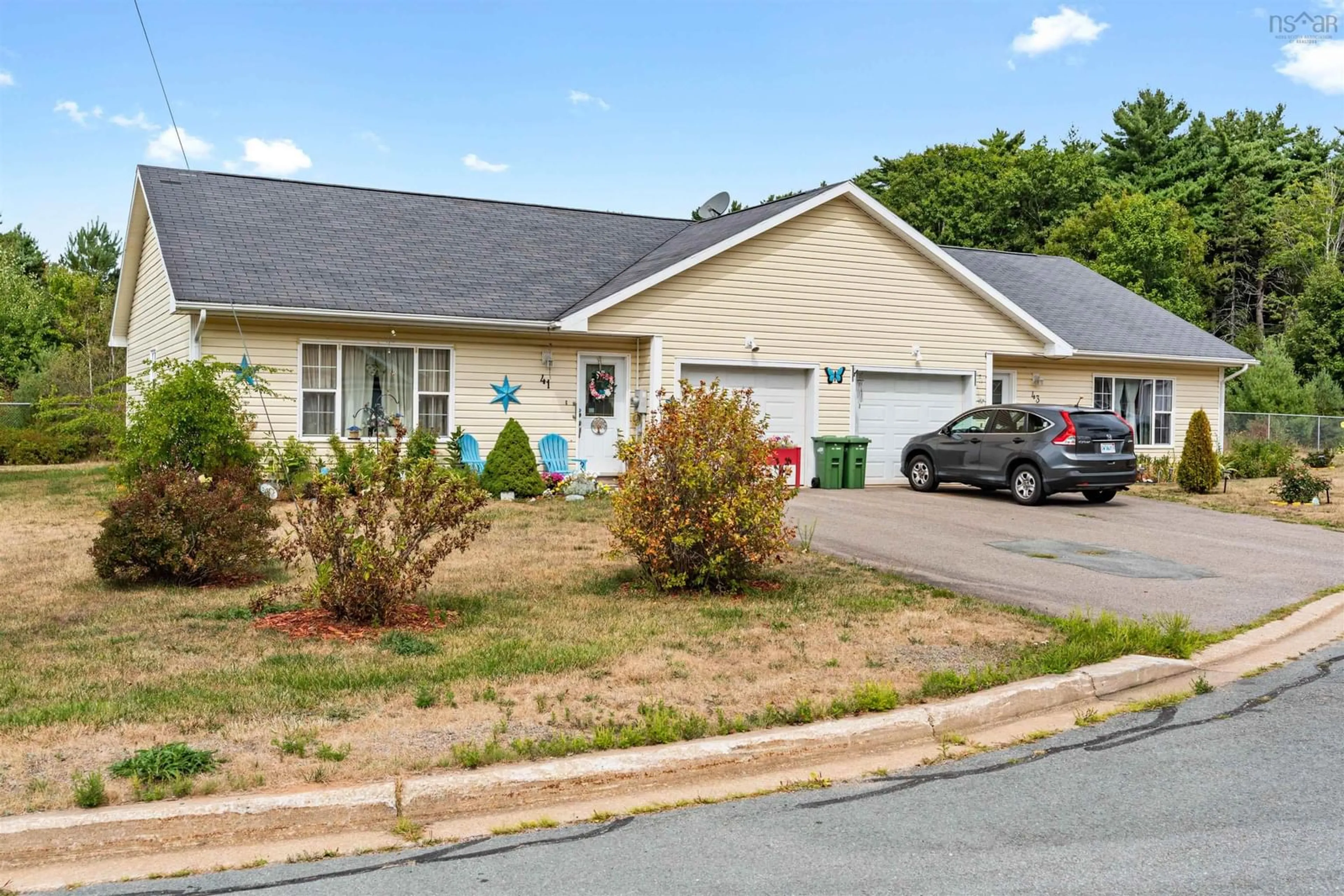 Home with vinyl exterior material, street for 41 Kimbrough Crt, Greenwich Nova Scotia B4P 0A7