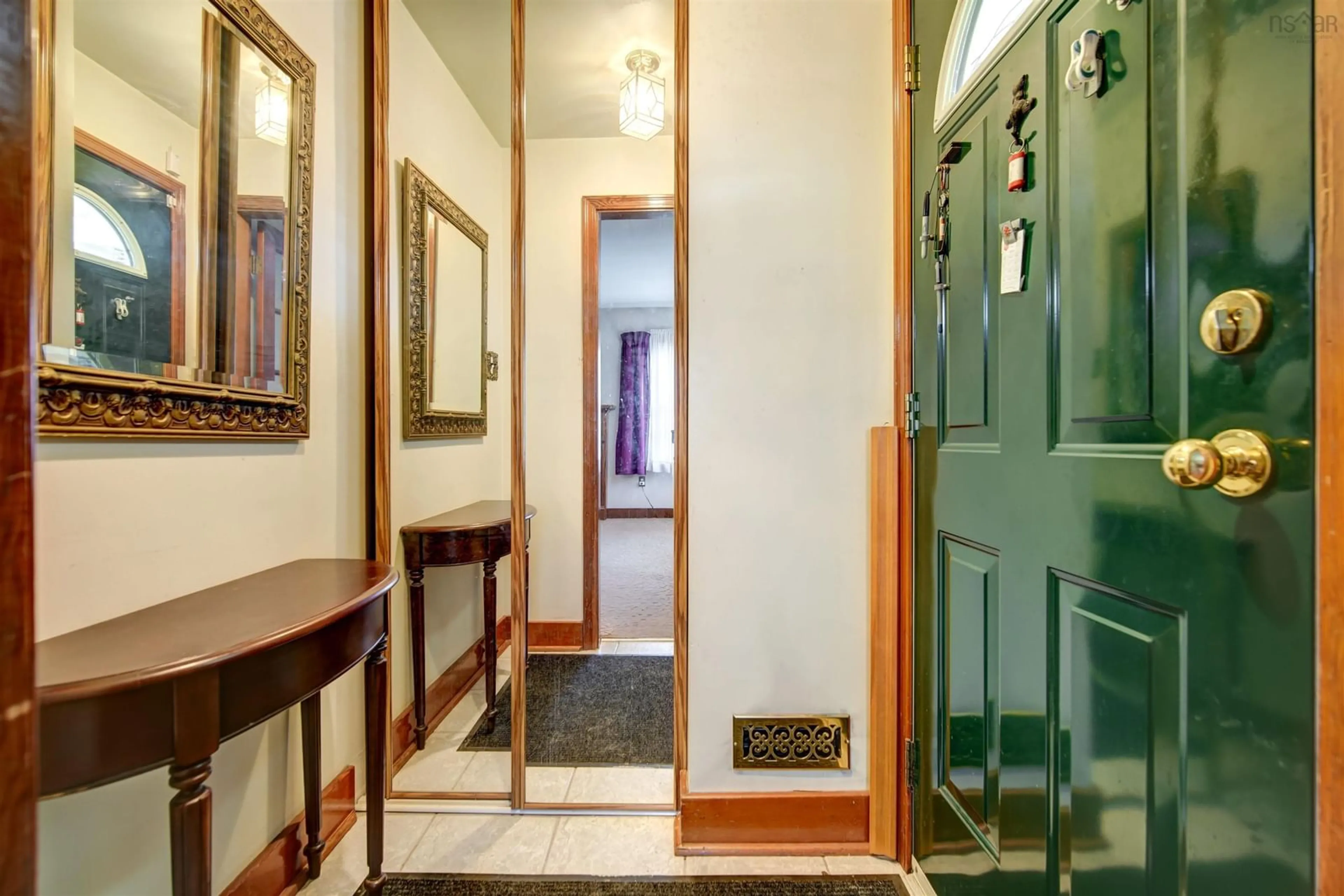 Indoor foyer for 3156 Aikens Ave, Halifax Nova Scotia B3L 3Y4