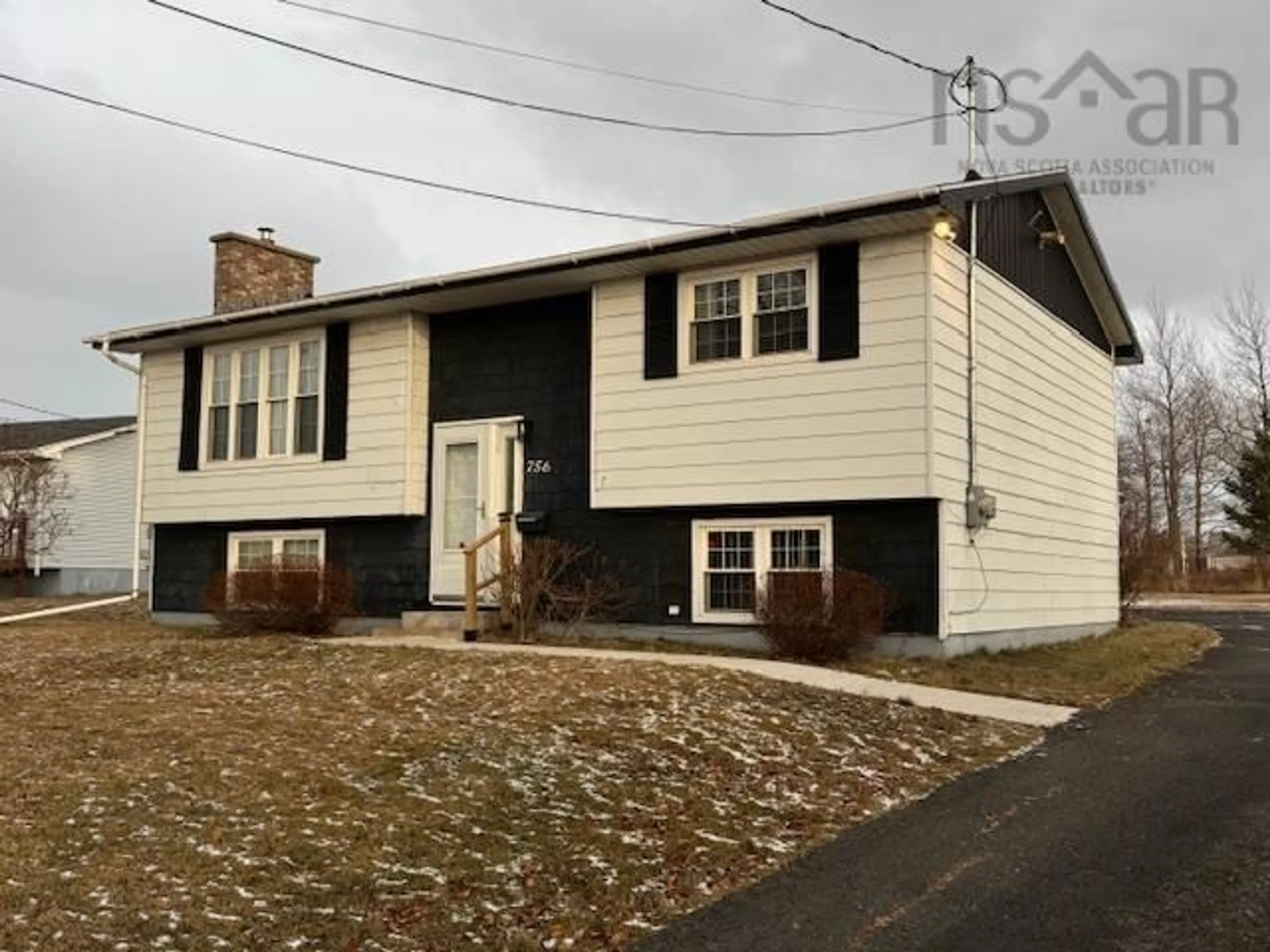 Home with vinyl exterior material, street for 756 Forsyth St, New Waterford Nova Scotia B1H 2Y5