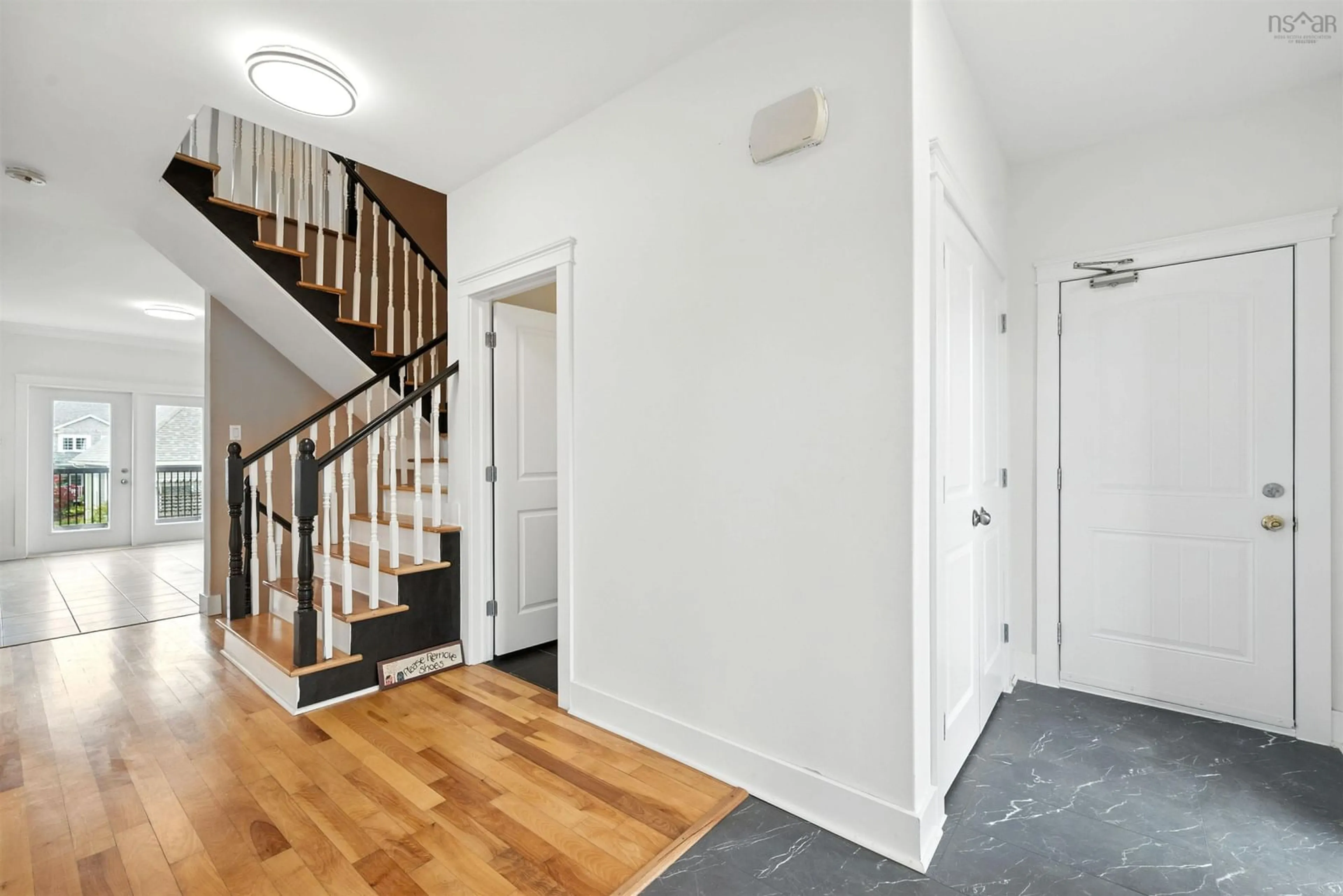 Indoor entryway for 78 Drillio Cres, Halifax Nova Scotia B3N 3K7