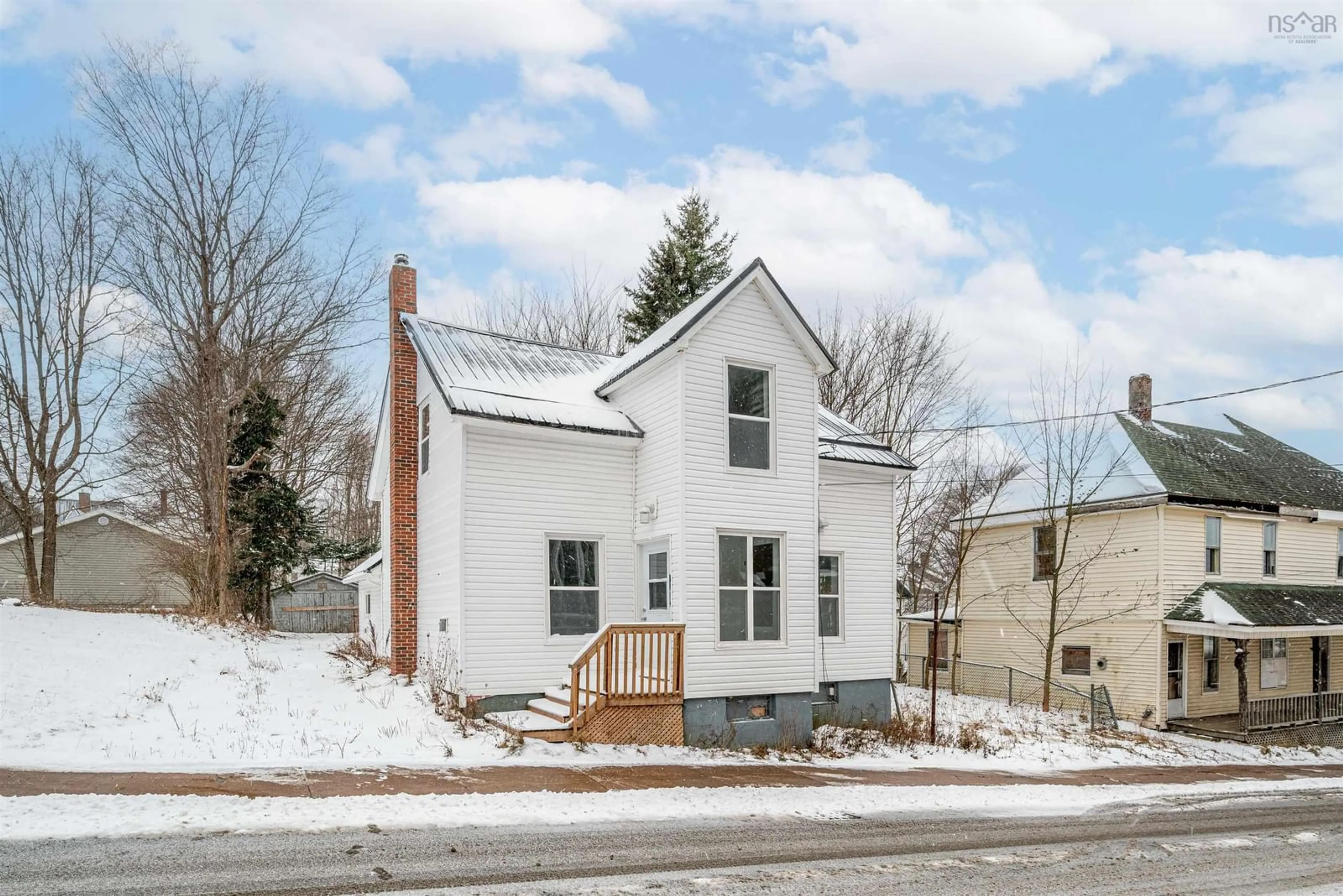 Unknown for 221 Maclean St, New Glasgow Nova Scotia B2H 4M8