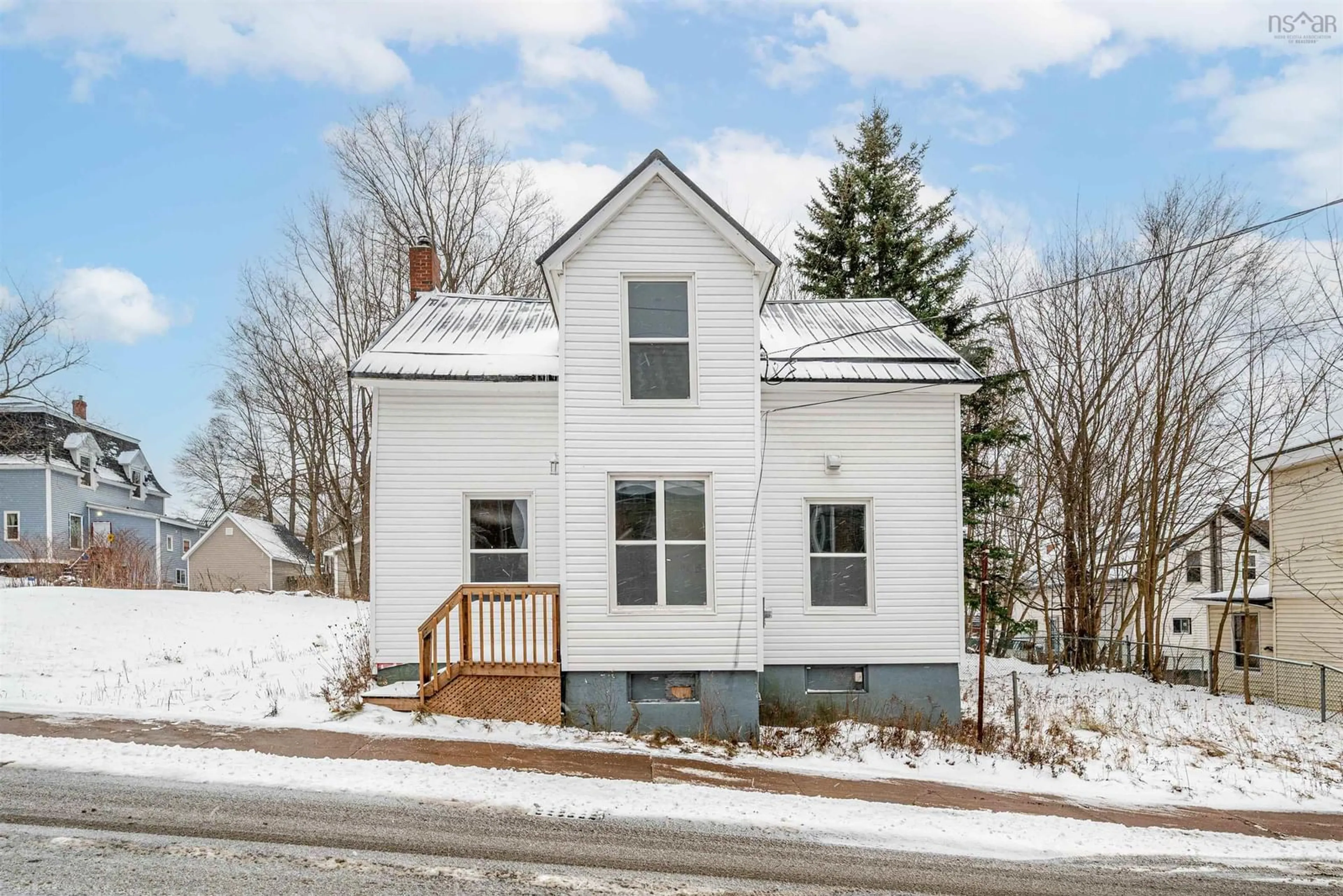 Unknown for 221 Maclean St, New Glasgow Nova Scotia B2H 4M8