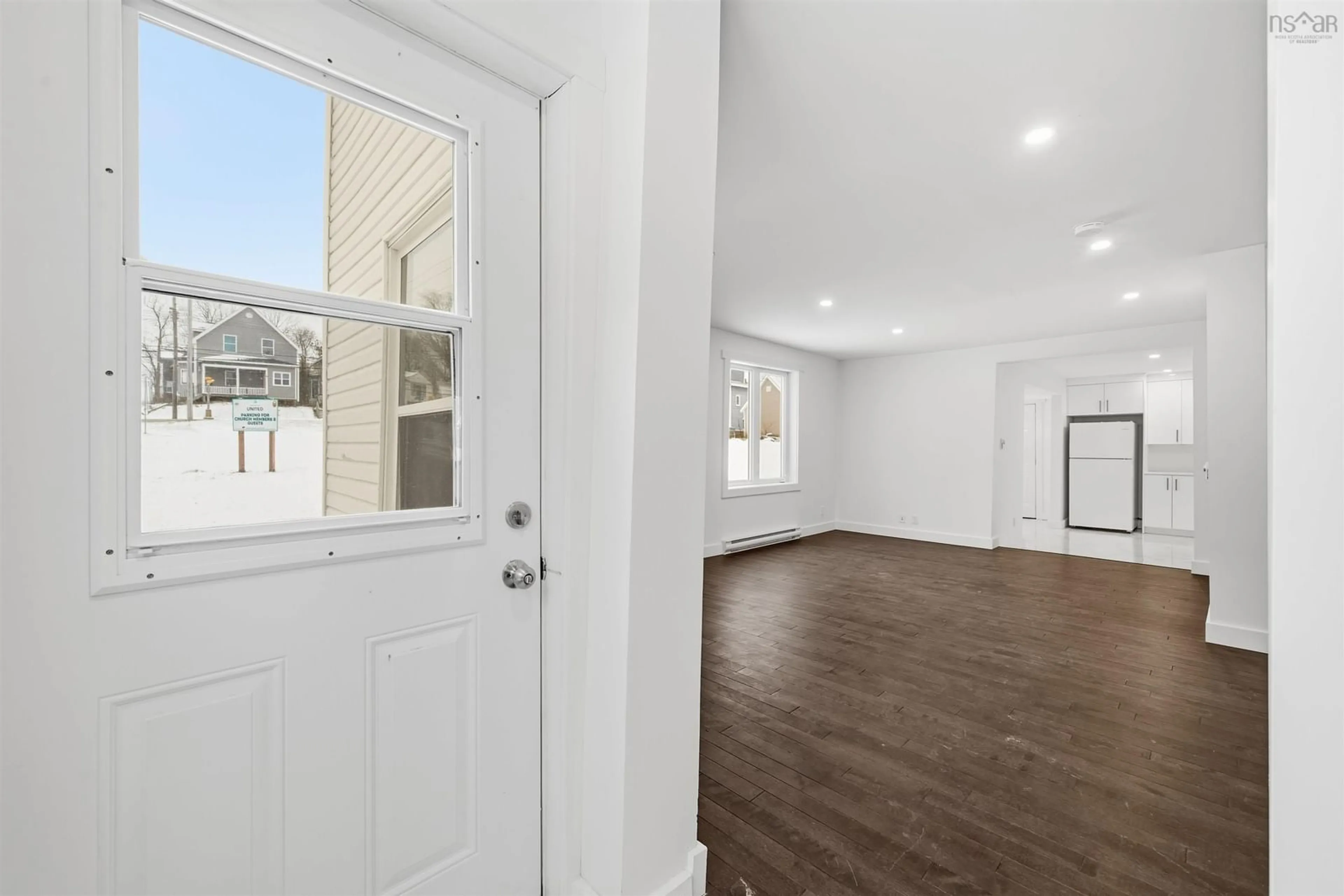 Indoor entryway for 221 Maclean St, New Glasgow Nova Scotia B2H 4M8