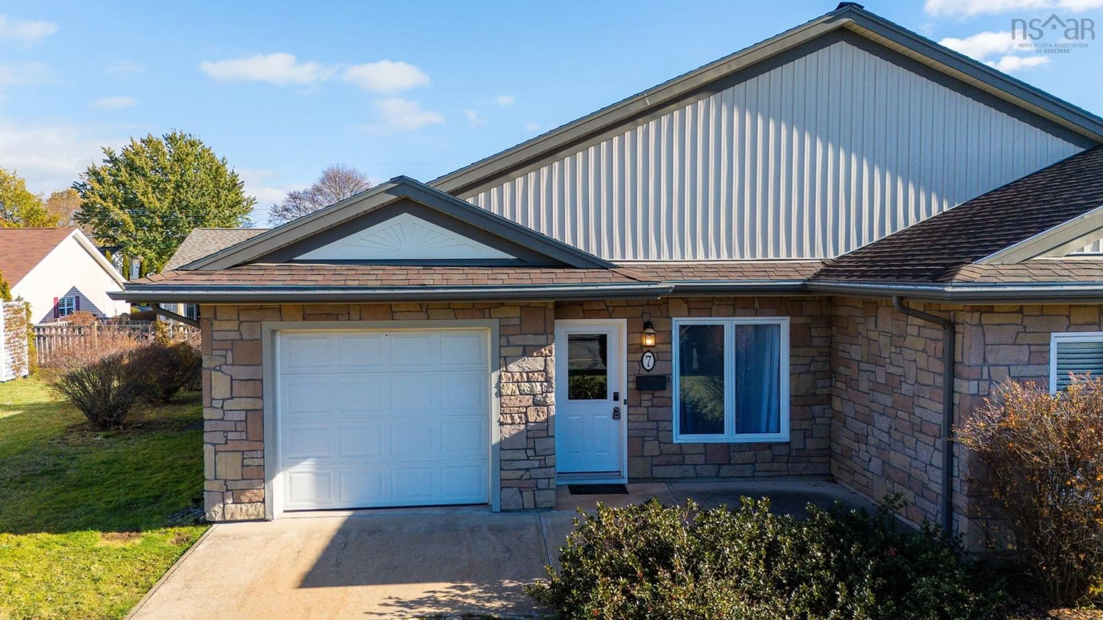 Home with brick exterior material, street for 7 Harris Pl, Wolfville Nova Scotia B4P 1T3