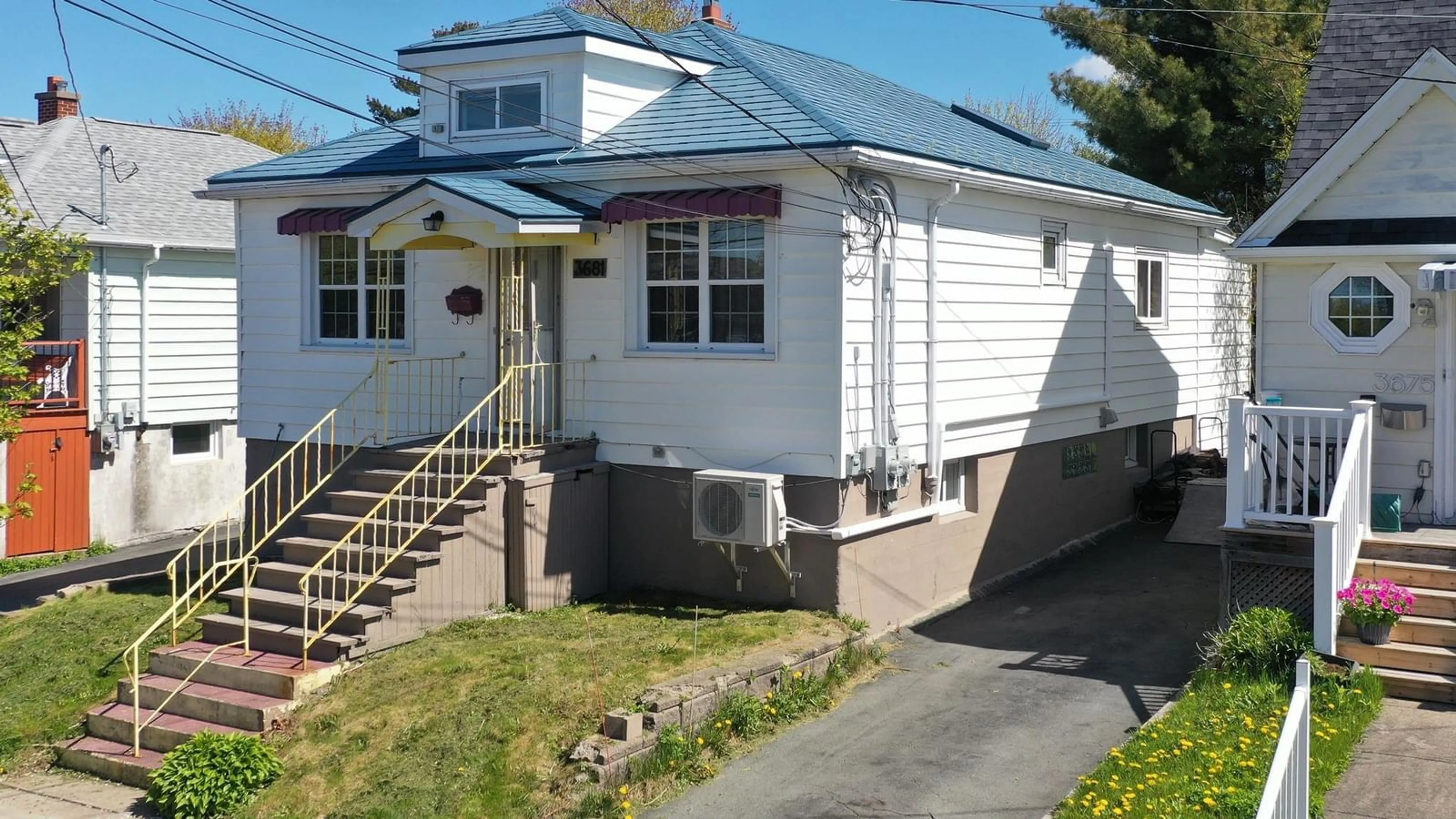 Unknown for 3681 High St, Halifax Peninsula Nova Scotia B3K 4Y8