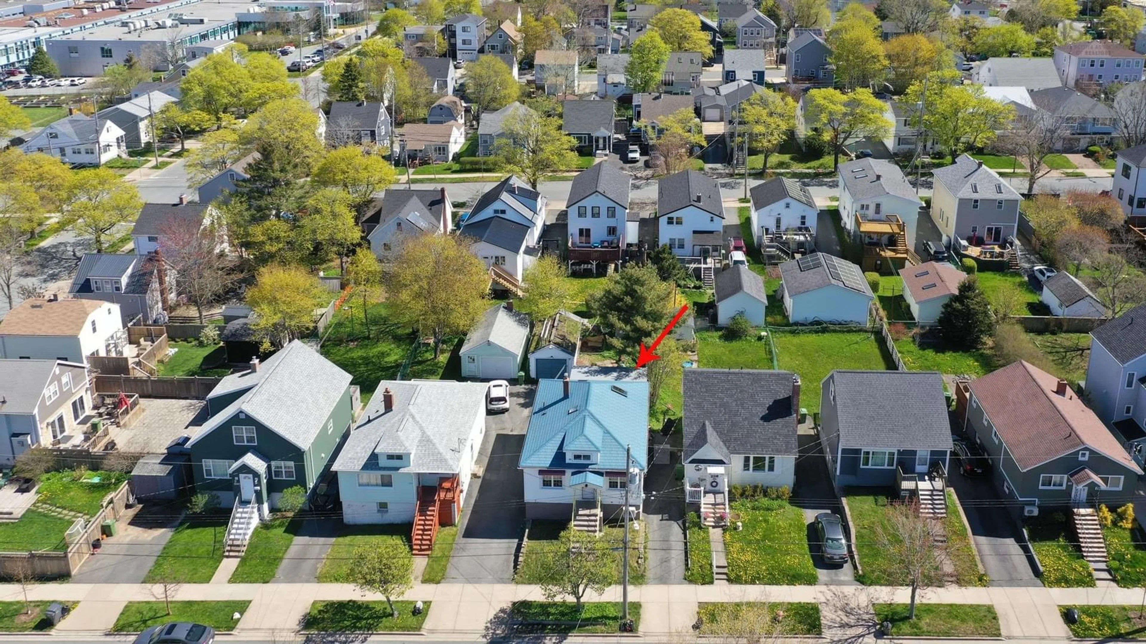 A pic from outside/outdoor area/front of a property/back of a property/a pic from drone, street for 3681 High St, Halifax Peninsula Nova Scotia B3K 4Y8