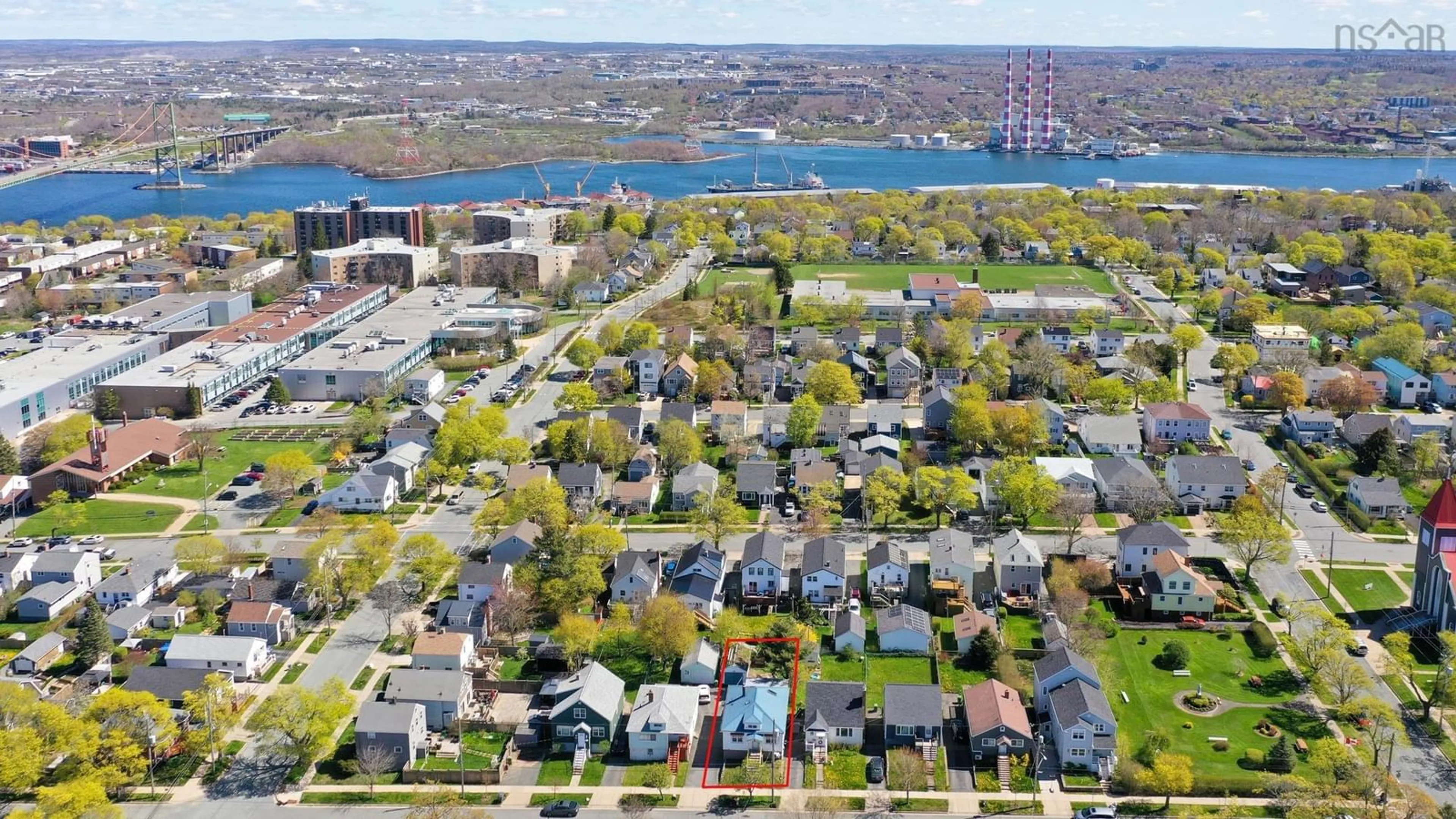 A pic from outside/outdoor area/front of a property/back of a property/a pic from drone, street for 3681 High St, Halifax Peninsula Nova Scotia B3K 4Y8