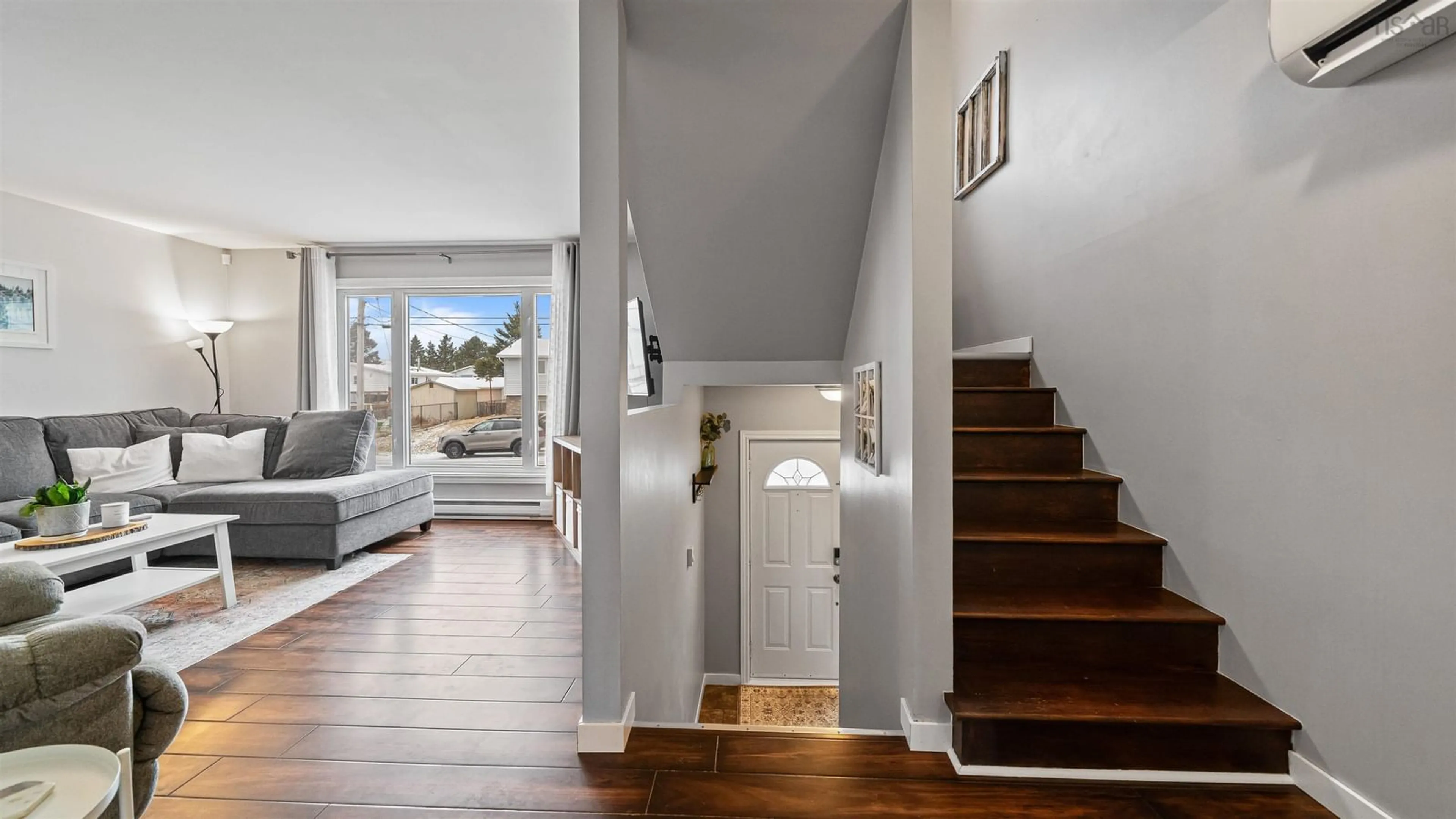 Indoor entryway for 74 Cannon Cres, Eastern Passage Nova Scotia B3G 1E8