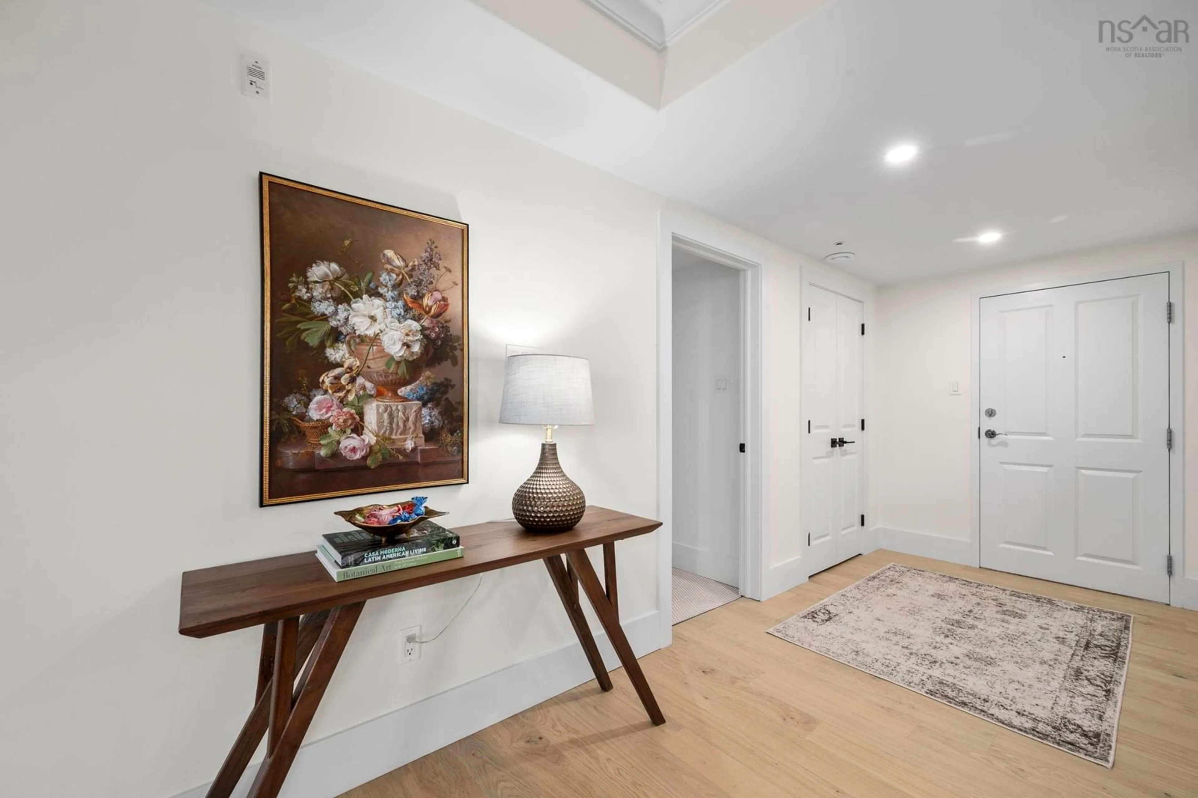 Indoor entryway for 1540 Summer St #604, Halifax Nova Scotia B3H 4R9