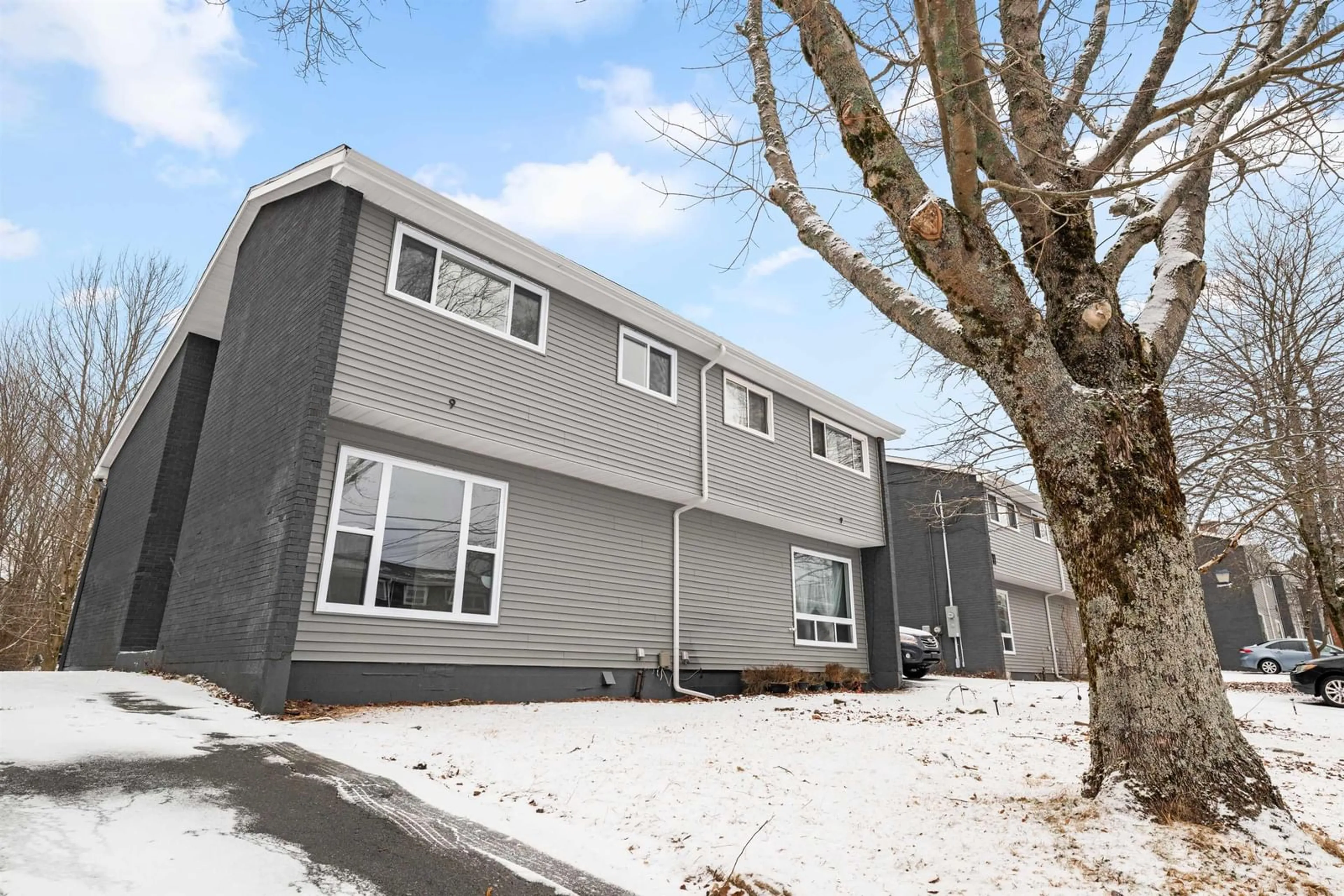 Home with vinyl exterior material, unknown for 9-9A Ruben Crt, Dartmouth Nova Scotia B2X 1L9