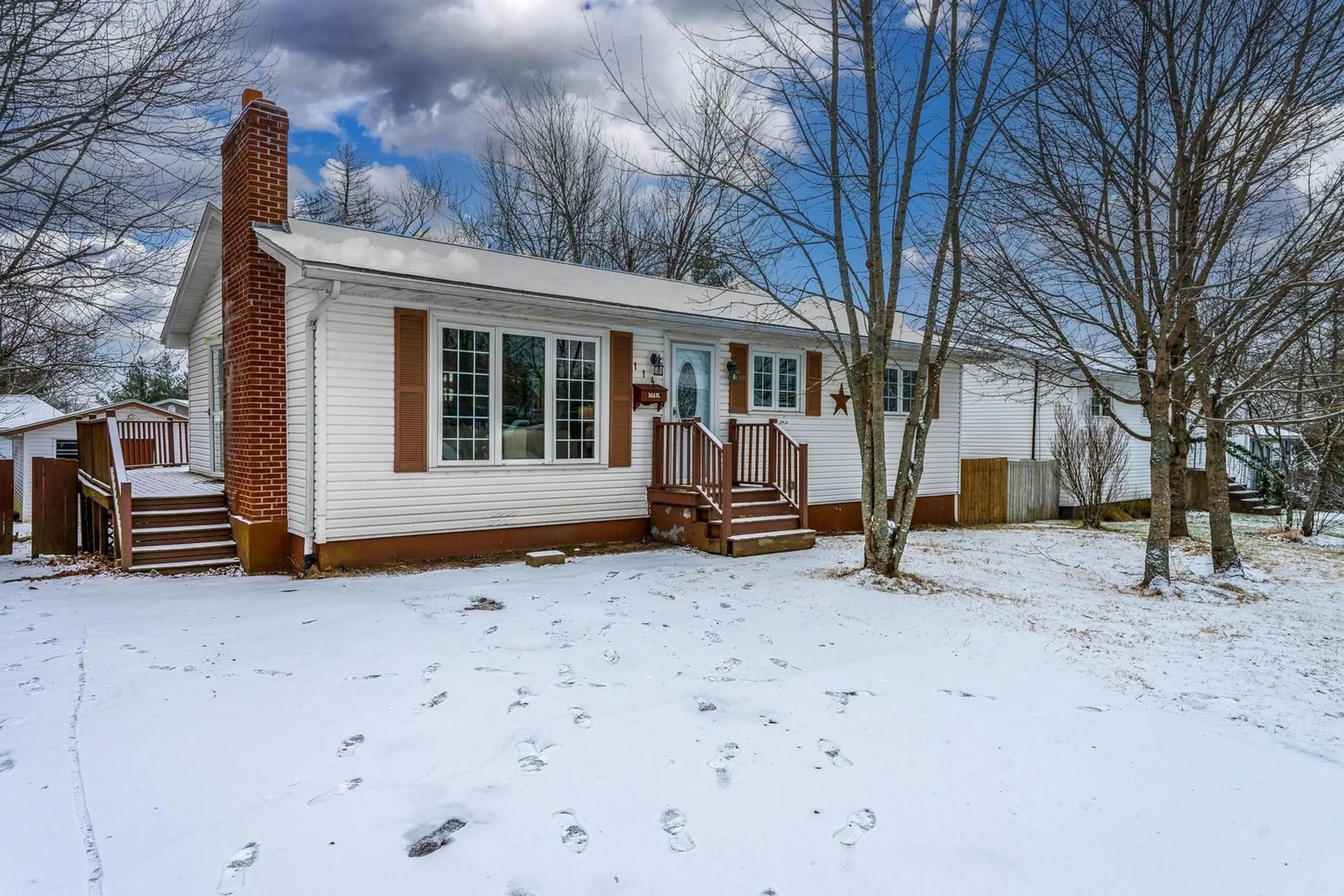 Unknown for 114 Quaker Cres, Lower Sackville Nova Scotia B4C 2Z4