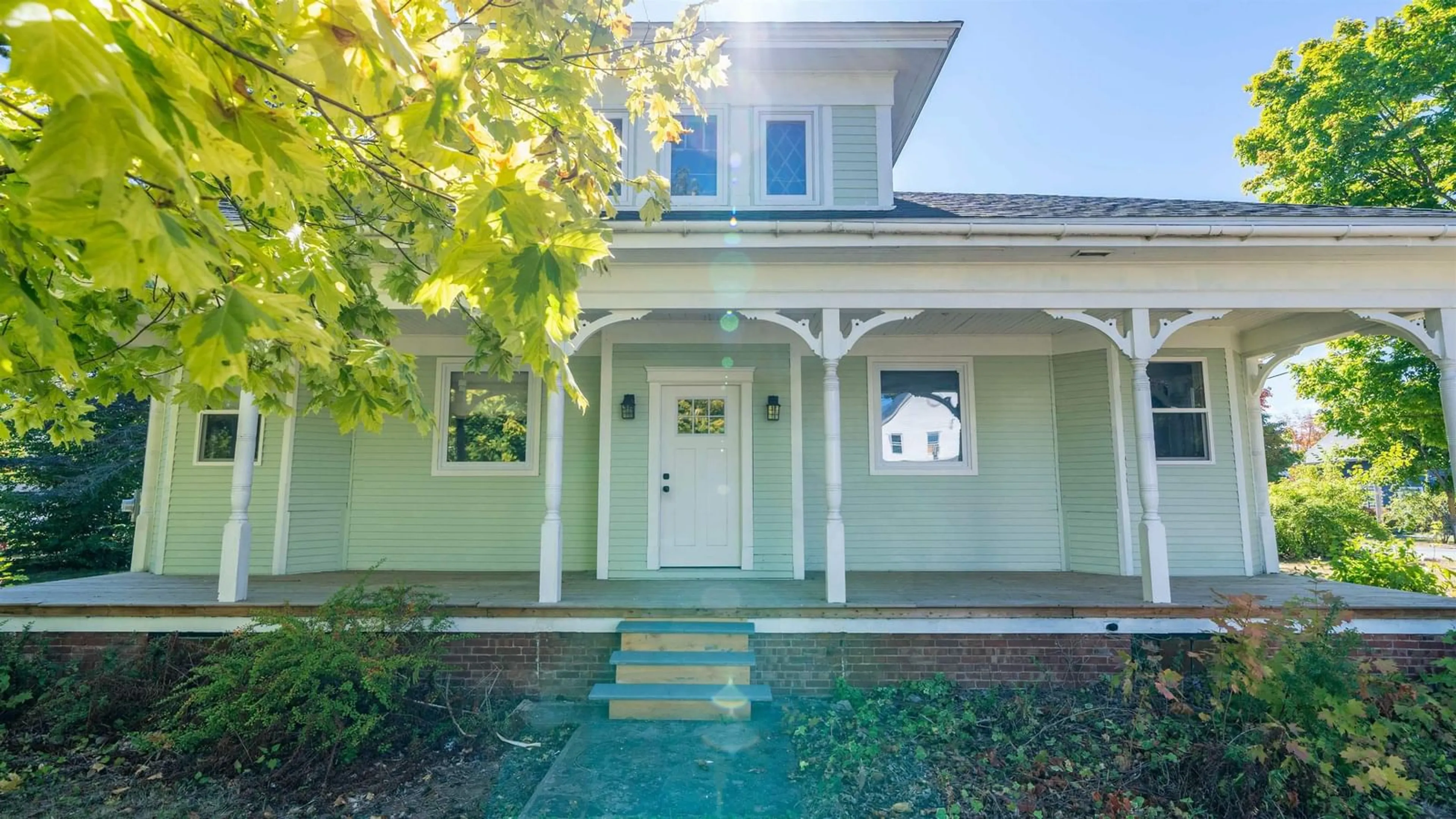 Home with vinyl exterior material, street for 366 Main St, Middleton Nova Scotia B0S 1P0