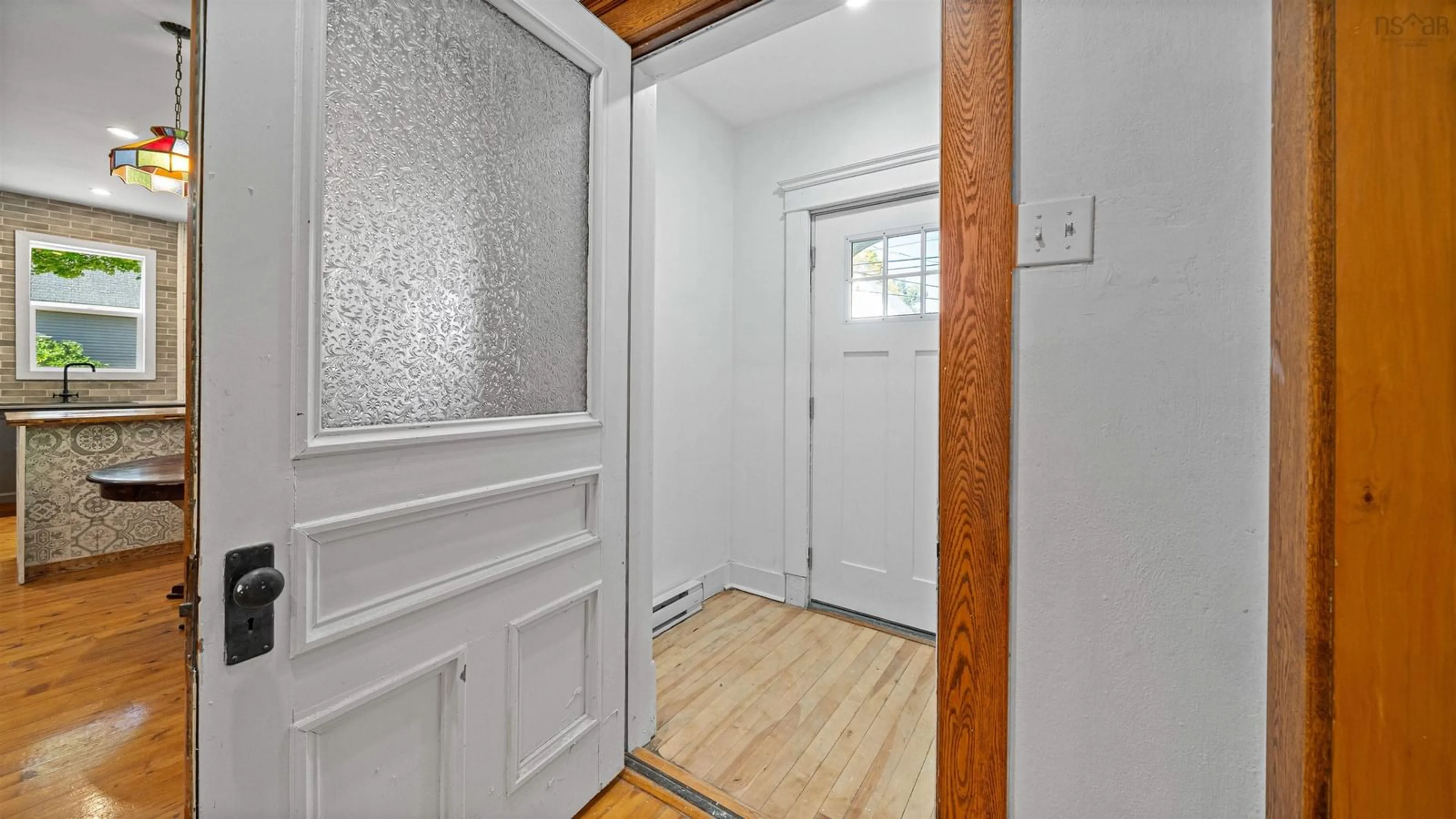 Indoor entryway for 366 Main St, Middleton Nova Scotia B0S 1P0