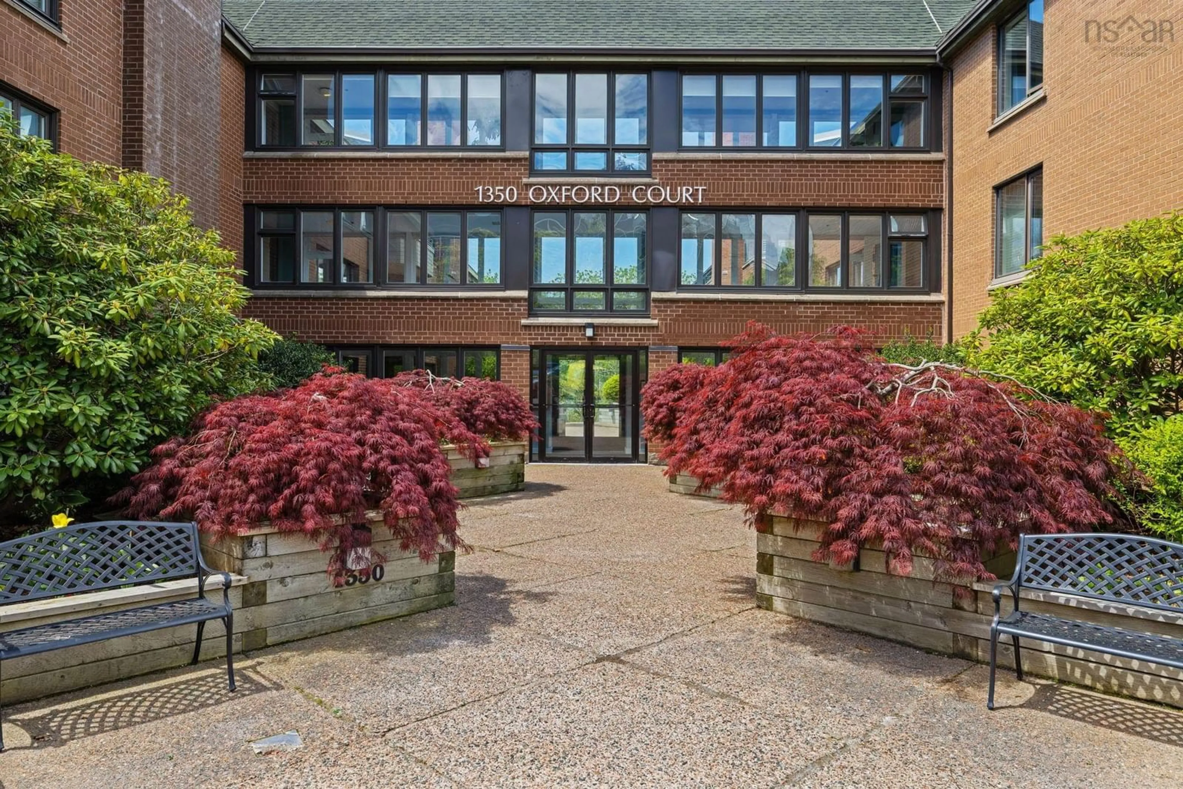 Indoor foyer for 1350 Oxford St #114, Halifax Nova Scotia B3H 2Y8