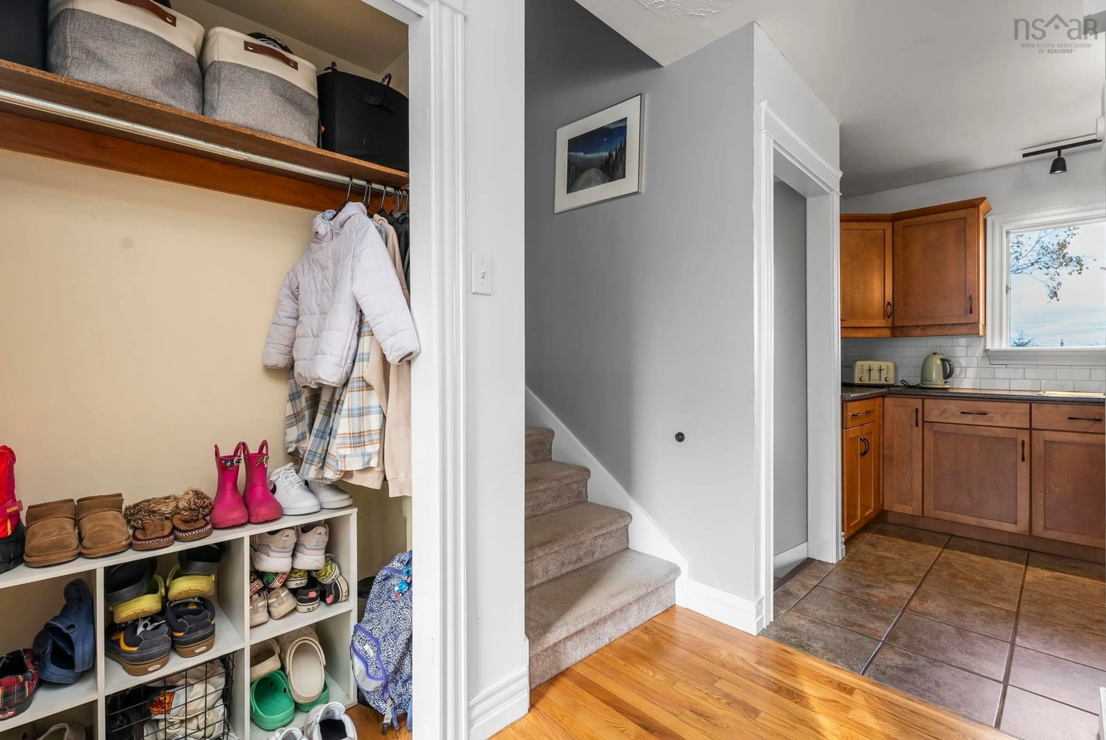 Indoor entryway for 143 Amaranth Cres, Cole Harbour Nova Scotia B2W 4C1