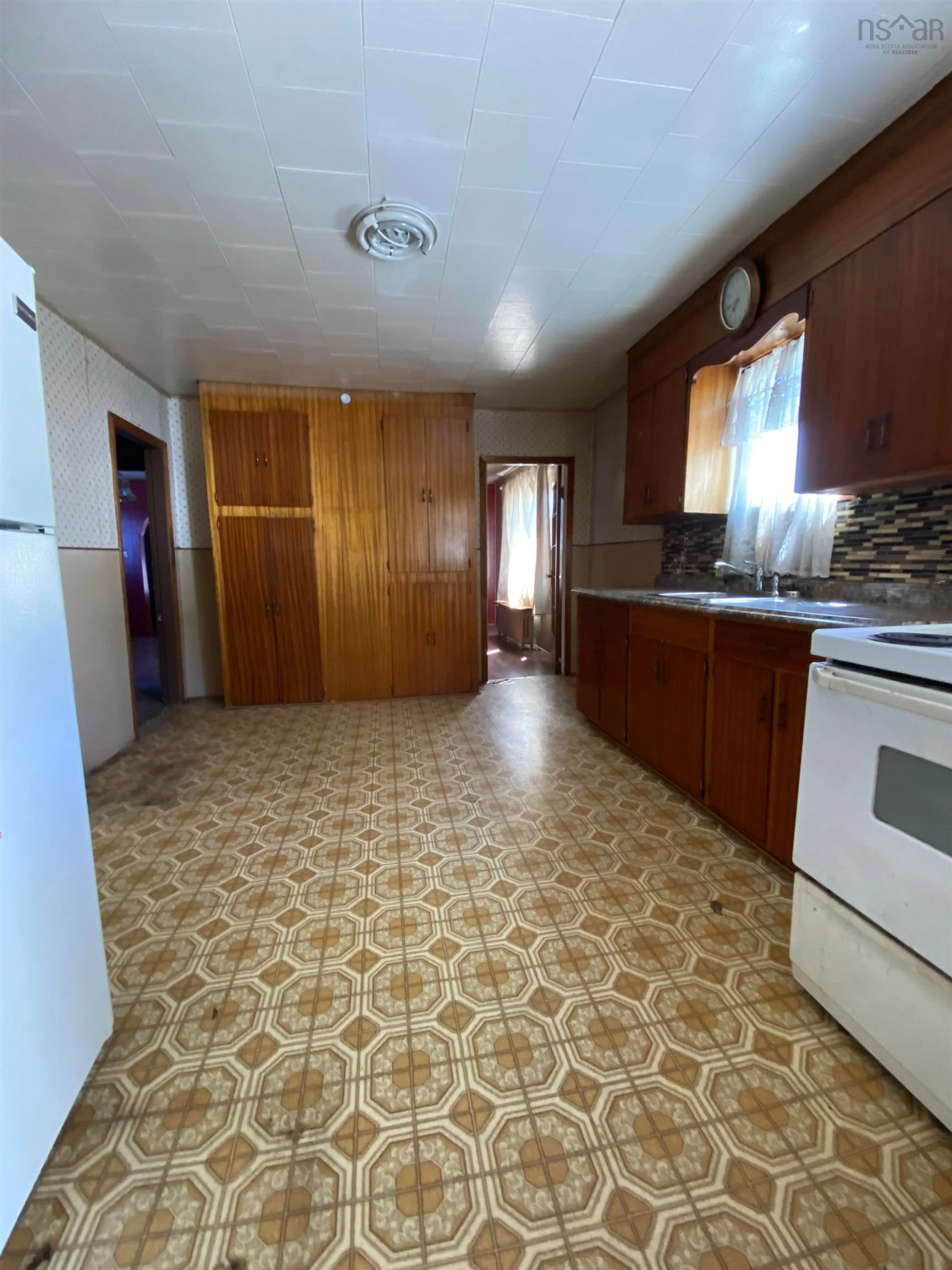 Unknown for 435 Mahon St, New Waterford Nova Scotia B1H 2A5