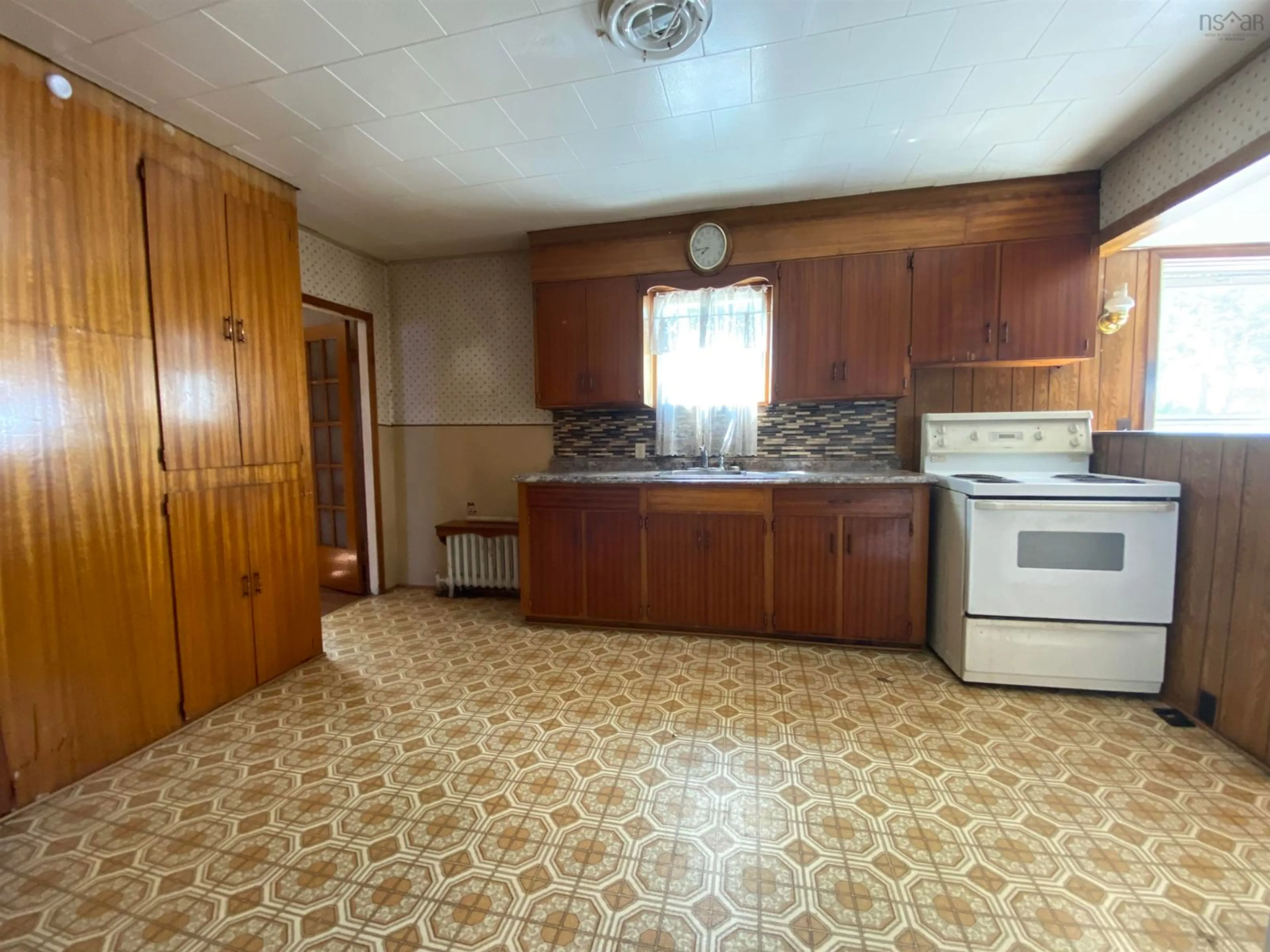 Unknown for 435 Mahon St, New Waterford Nova Scotia B1H 2A5