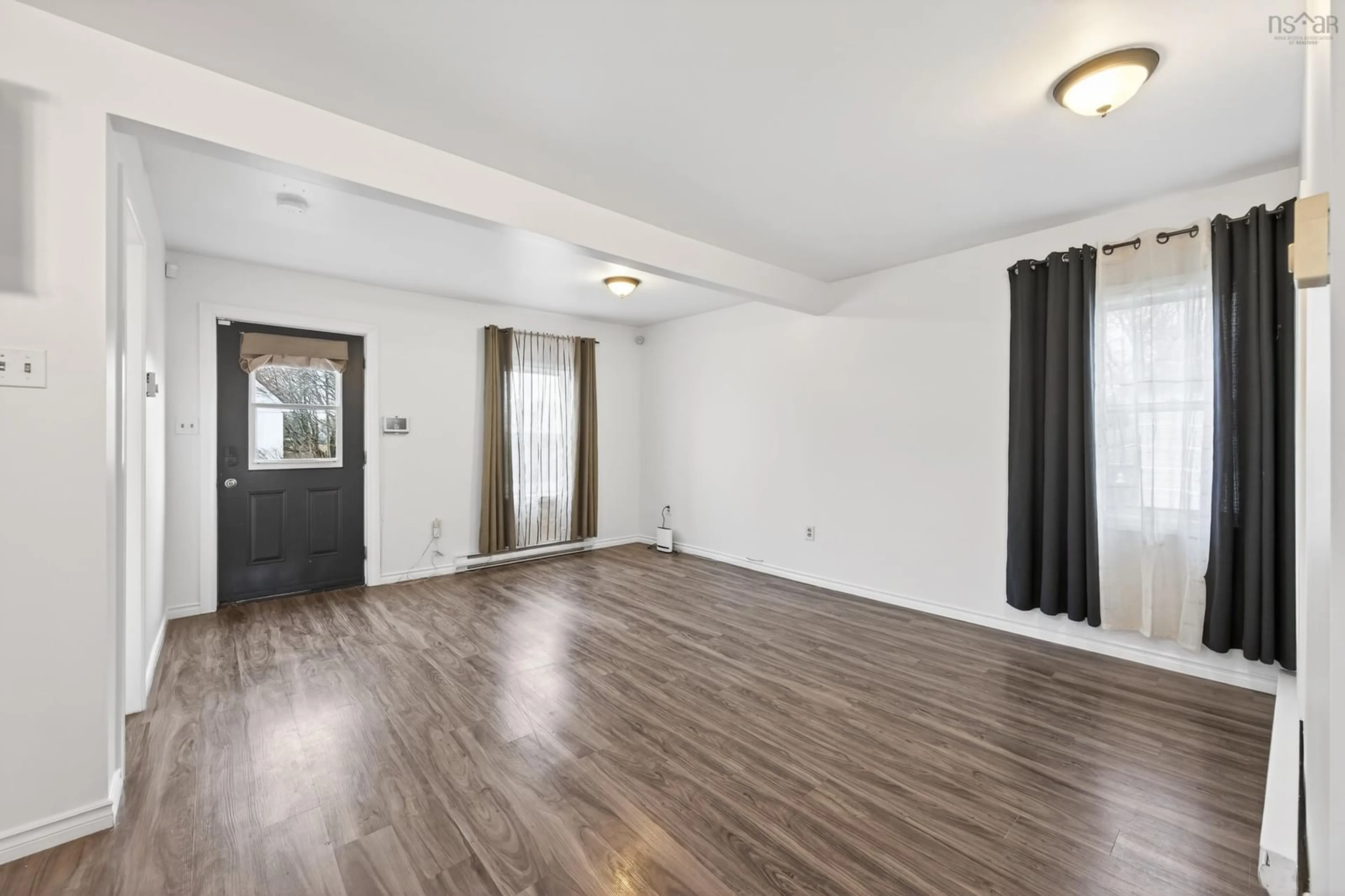 A pic of a room for 526 Main Street, Sydney Mines Nova Scotia B1V 2K6