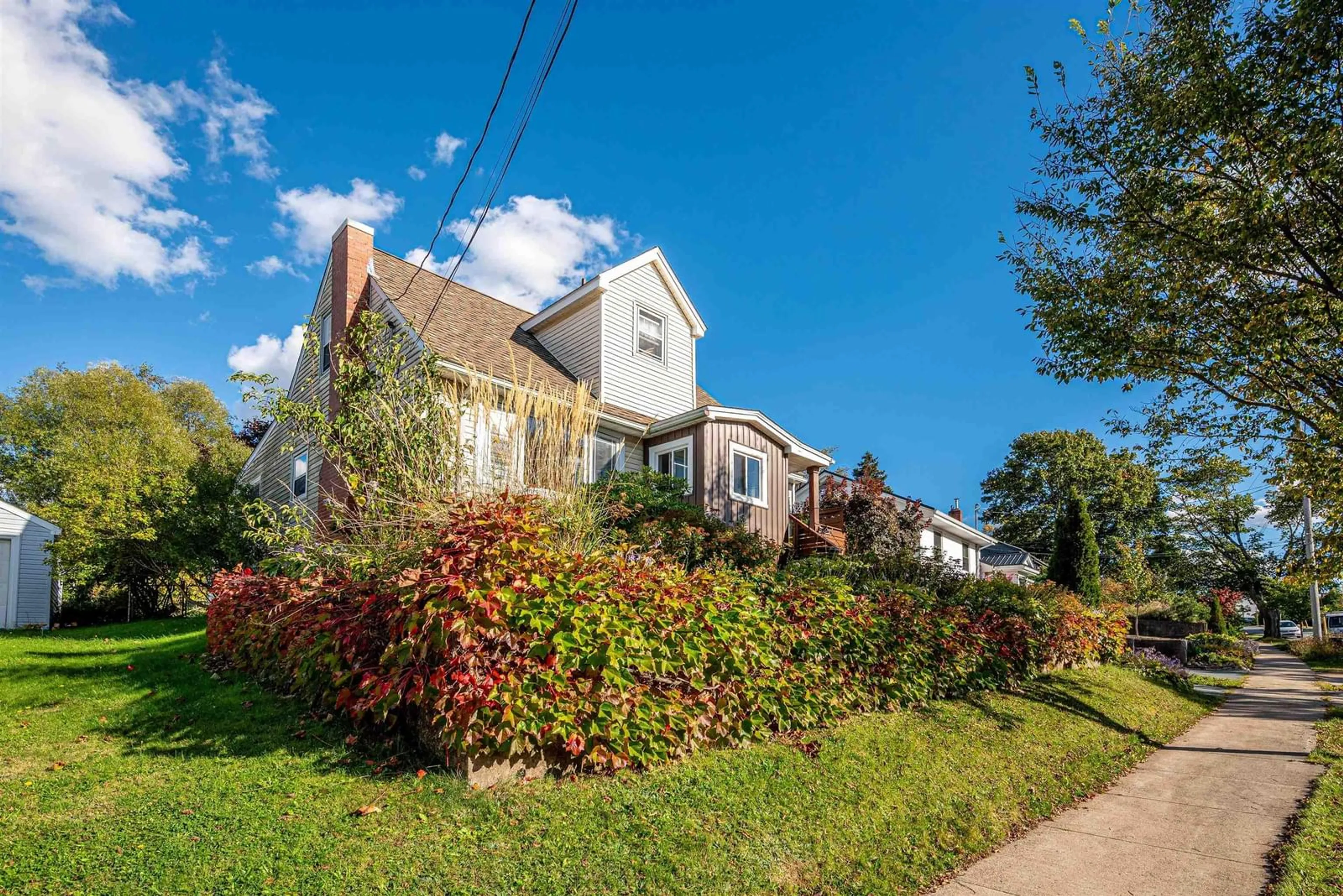 A pic from outside/outdoor area/front of a property/back of a property/a pic from drone, street for 3821 Basinview Dr, Halifax Nova Scotia B3K 5A2