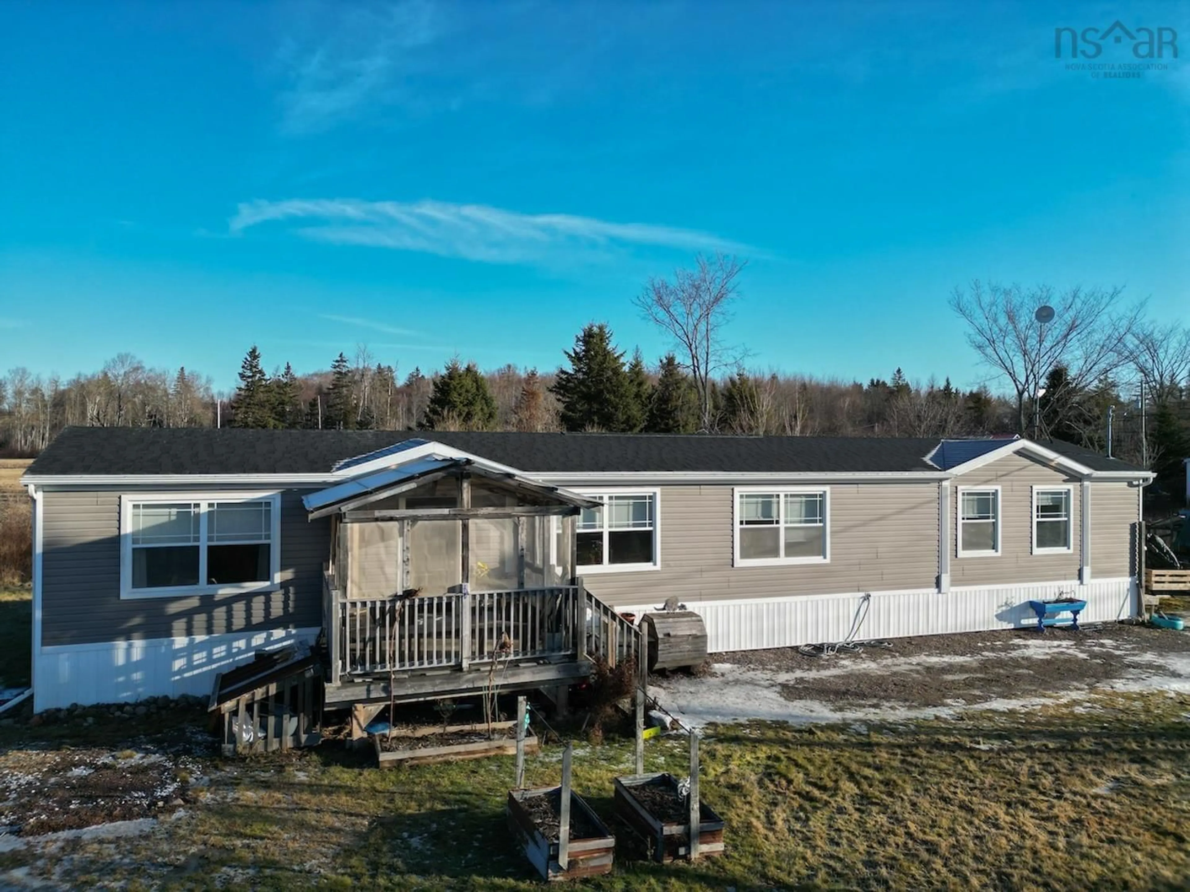 A pic from outside/outdoor area/front of a property/back of a property/a pic from drone, water/lake/river/ocean view for 6869 Highway 2, Portapique Nova Scotia B0M 1B0