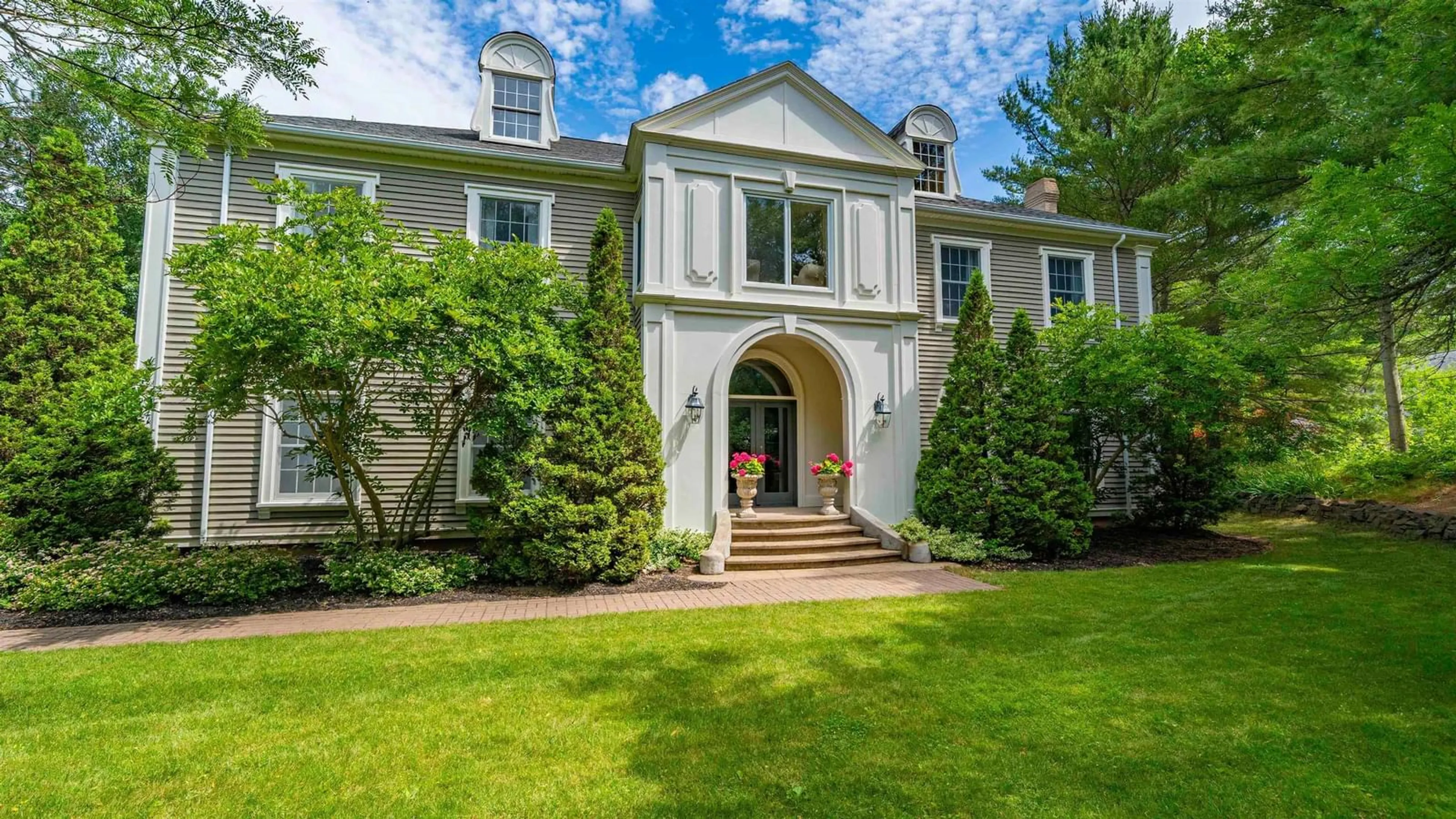 Indoor foyer for 36 Anderson Blvd, Kentville Nova Scotia B4N 5H2