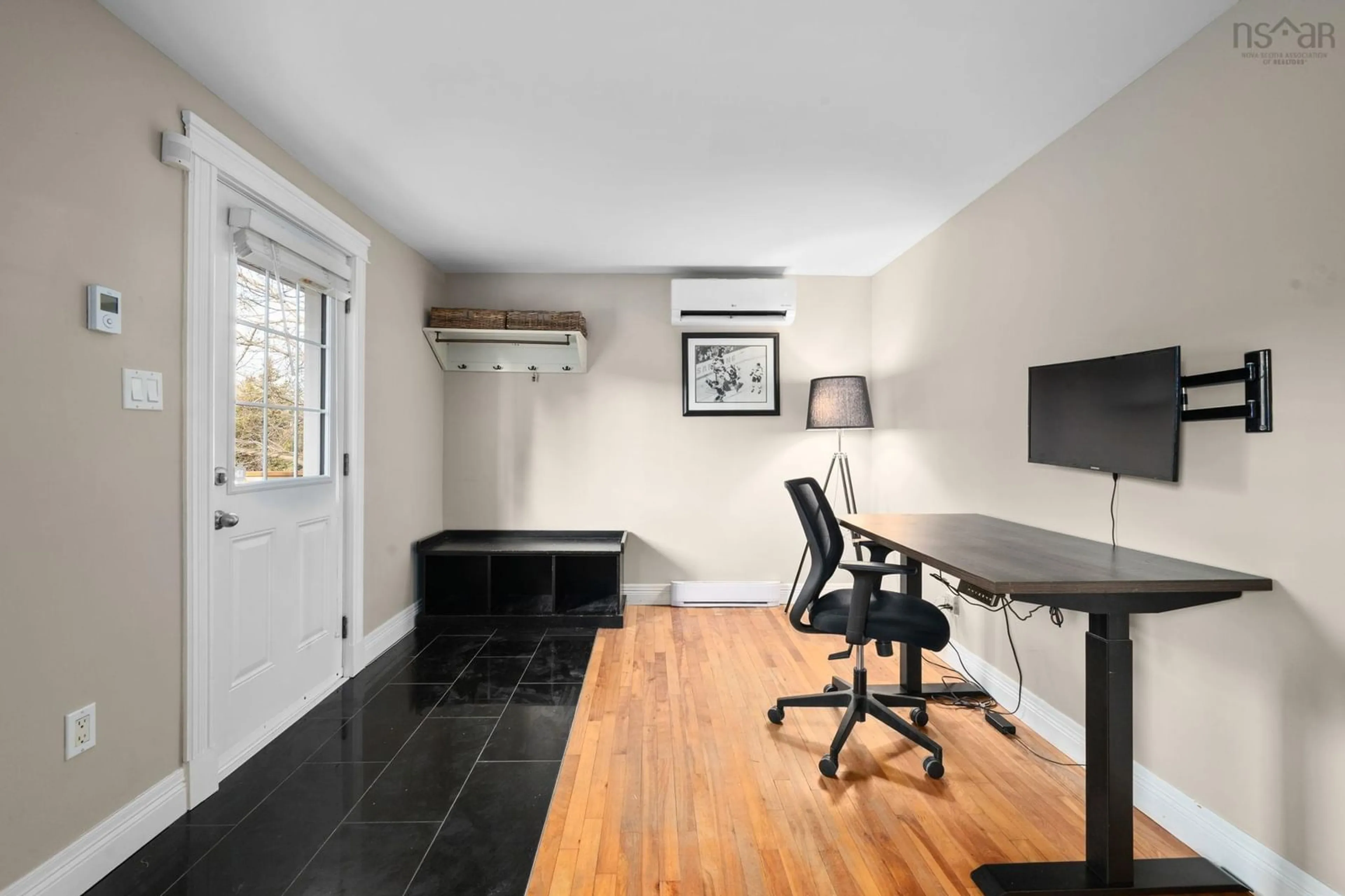 A pic of a room for 654 Herring Cove Rd, Halifax Nova Scotia B3R 1X9