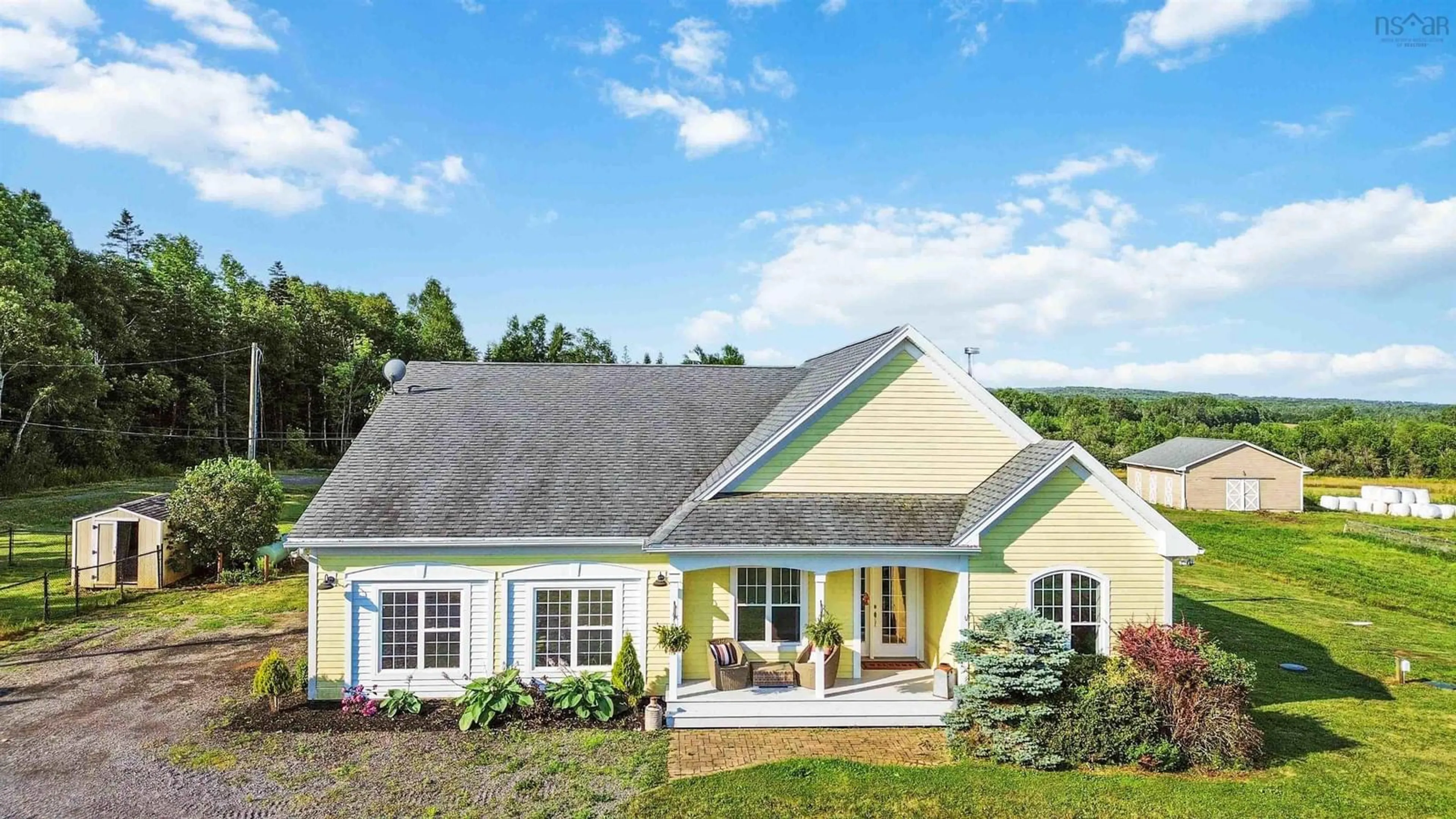 Home with vinyl exterior material, unknown for 3419 Highway 359, Halls Harbour Nova Scotia B0P 1J0