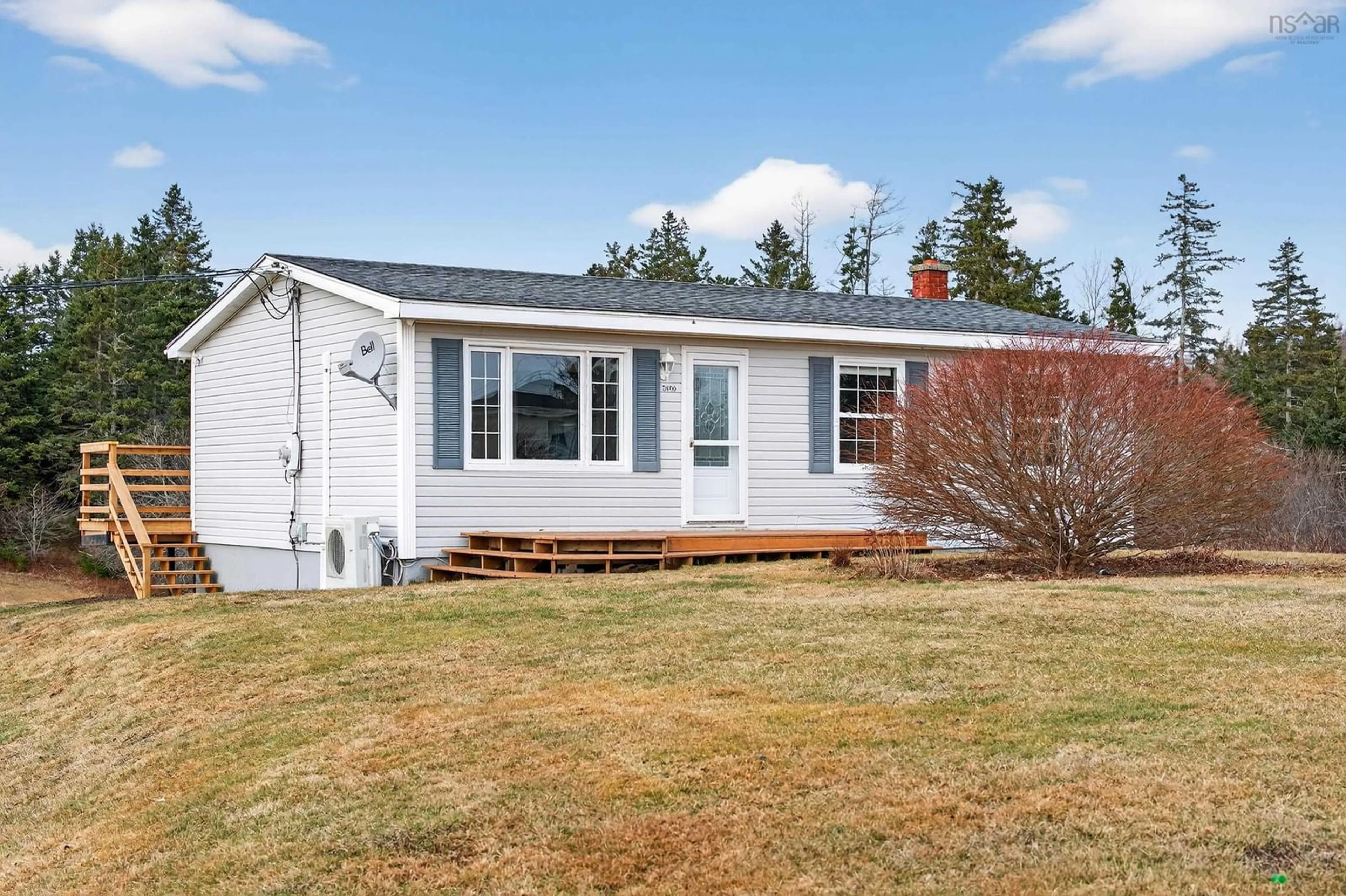 Home with vinyl exterior material, street for 3010 Kings Road, Portage Nova Scotia B1L 1A4