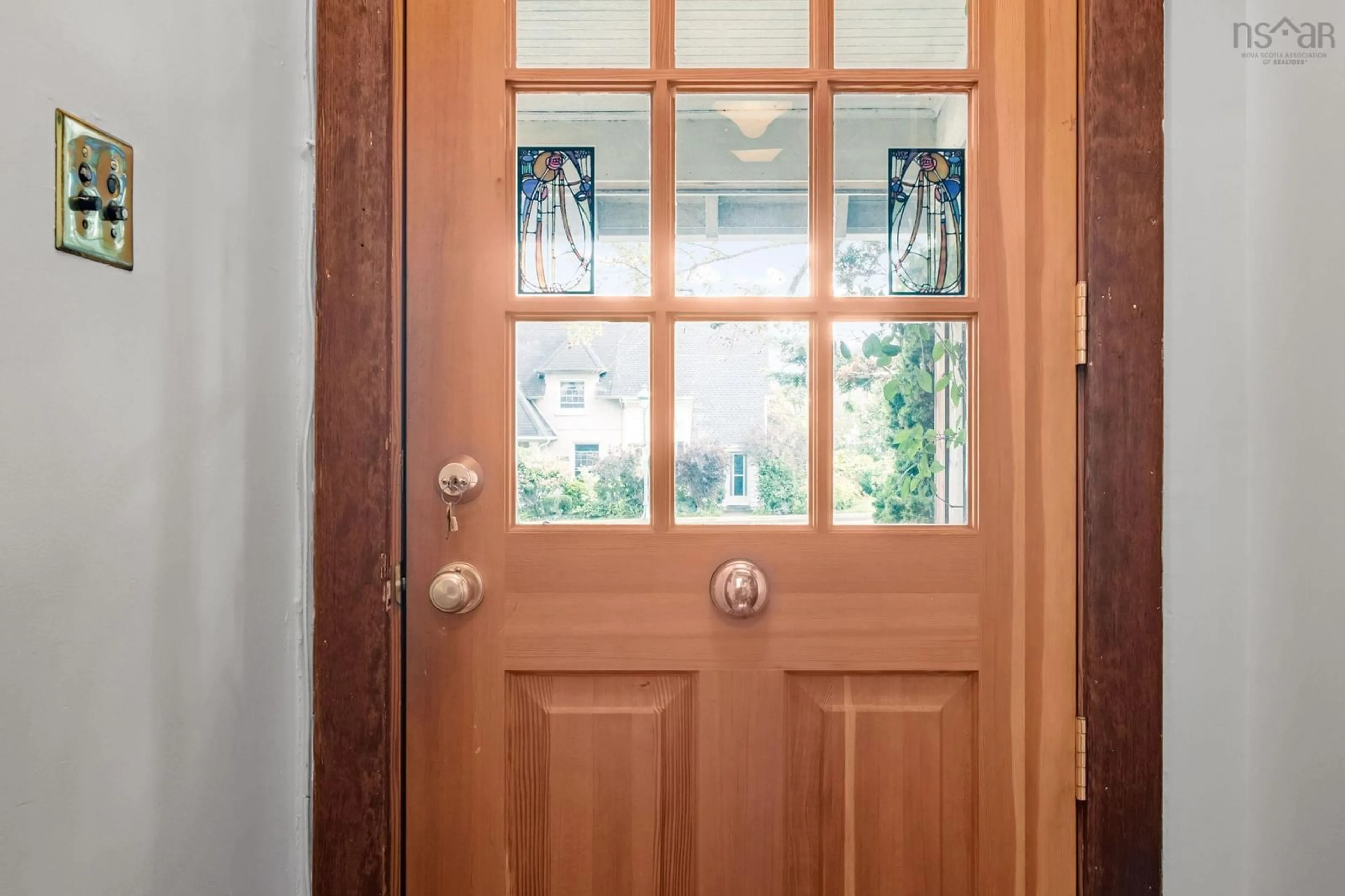 Indoor entryway for 5523 Sebastian Pl, Halifax Nova Scotia B3K 2K5