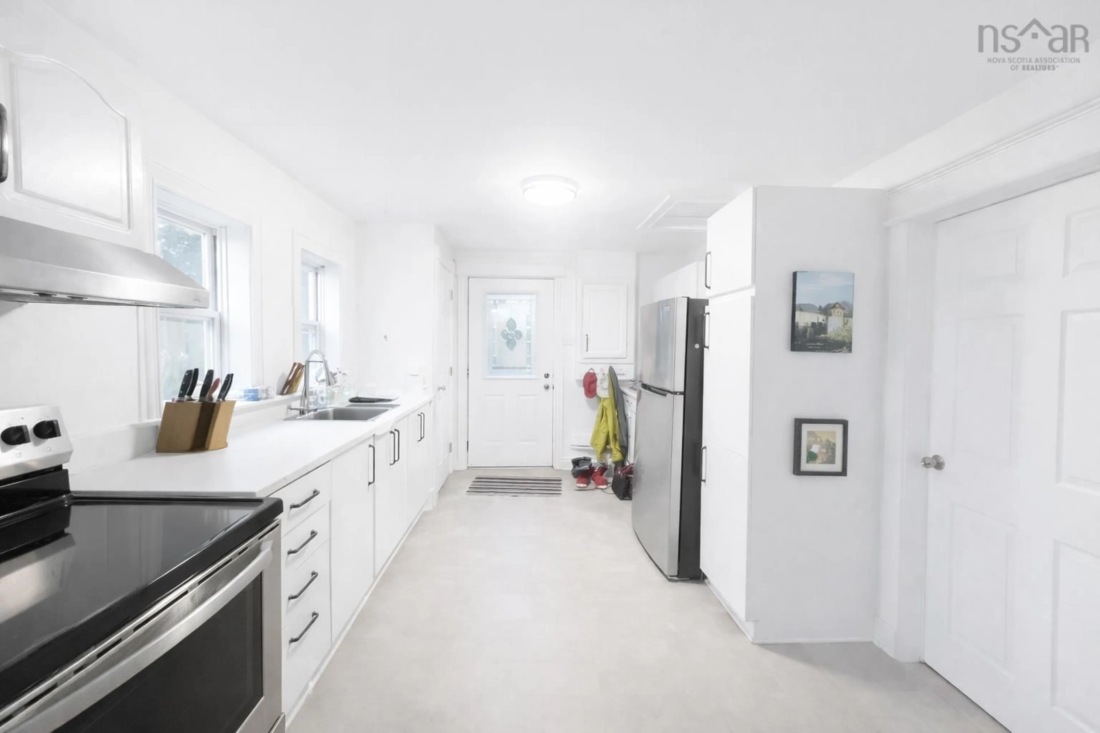 Standard kitchen, unknown for 12 Lahey Rd, Dartmouth Nova Scotia B3A 3Z9