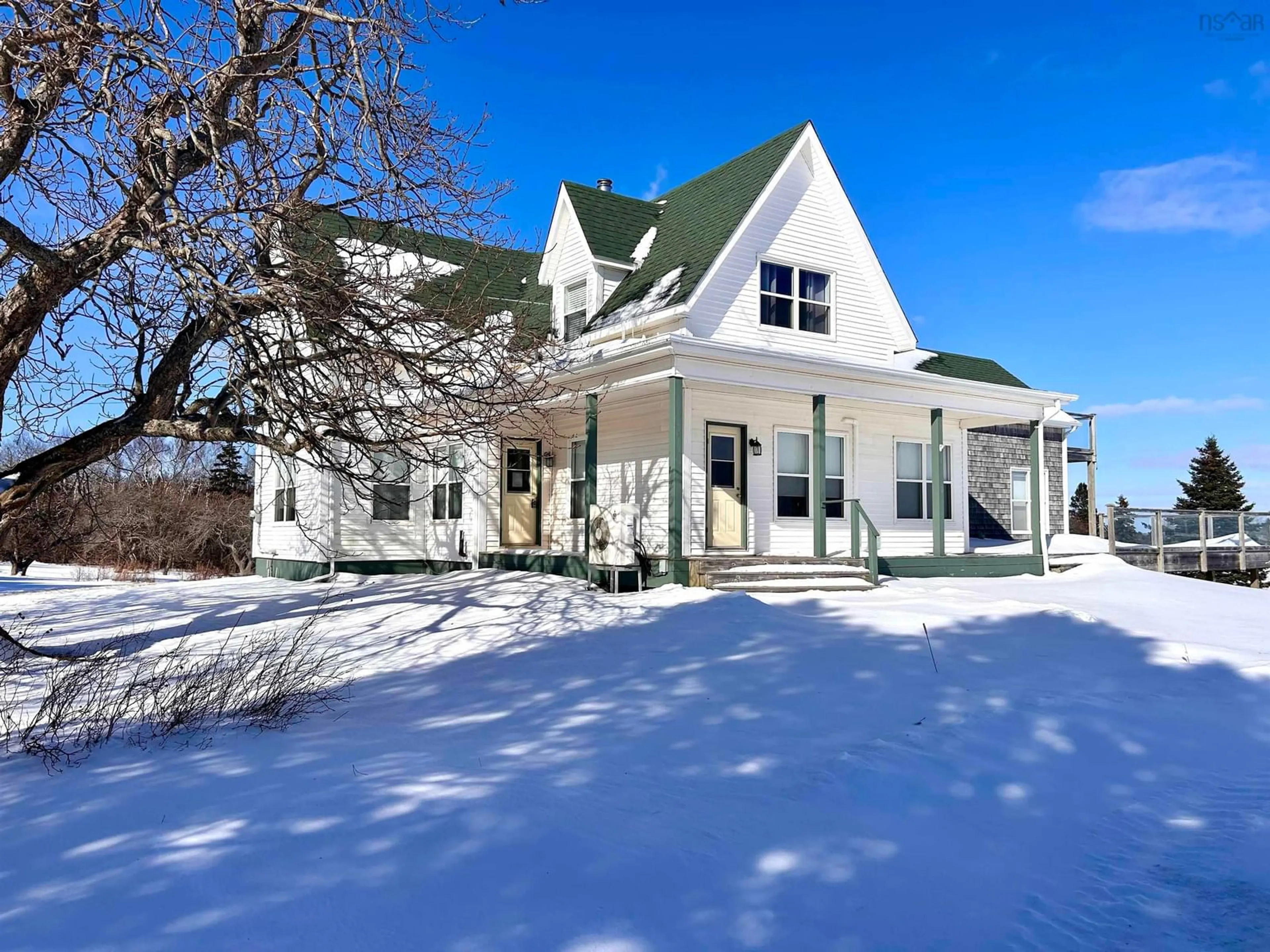 Home with vinyl exterior material, unknown for 5939 366 Hwy, Lorneville Nova Scotia B4H 3X9