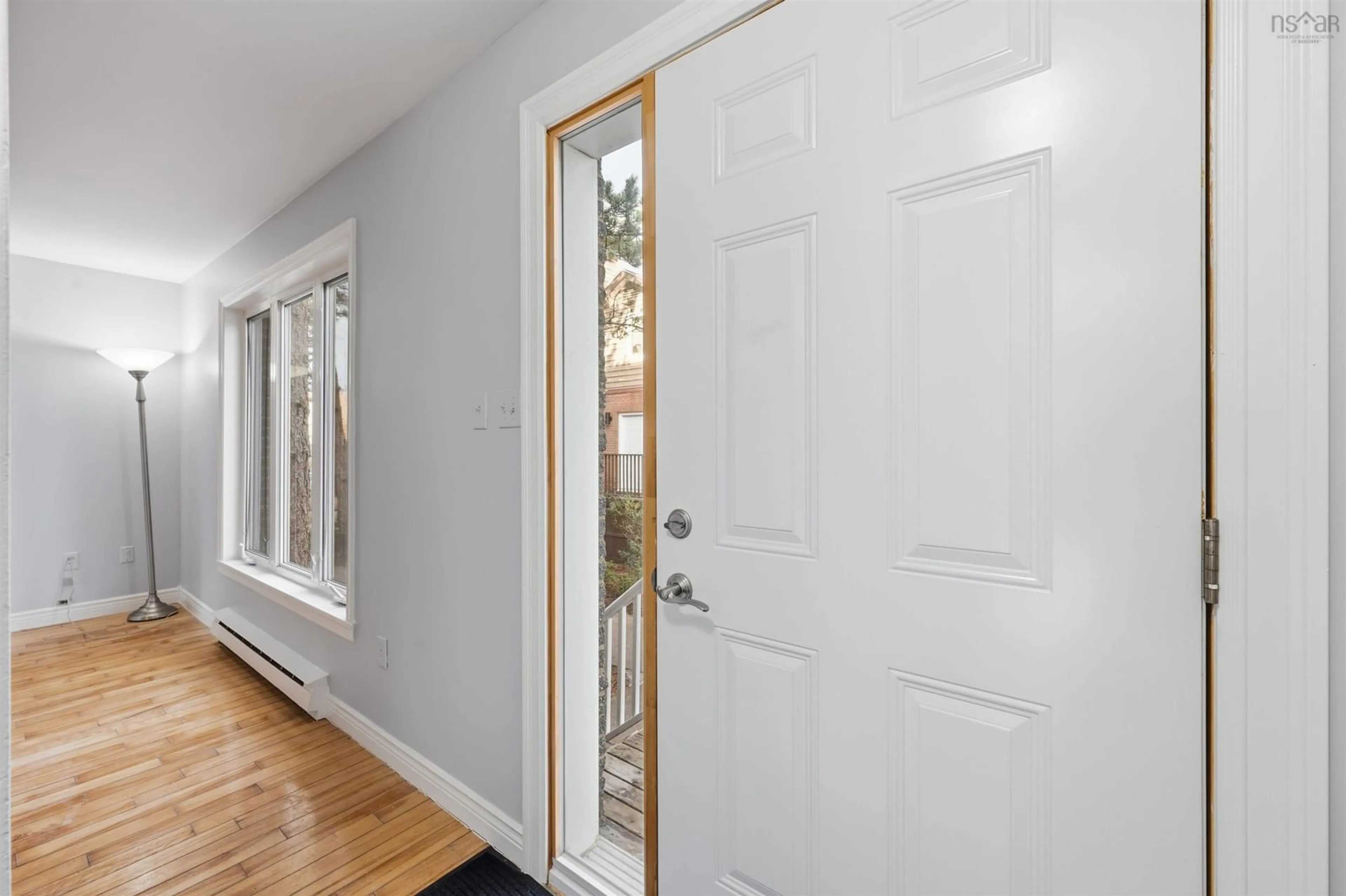 Indoor entryway for 46 Attenborough Crt, Halifax Nova Scotia B3M 4C9